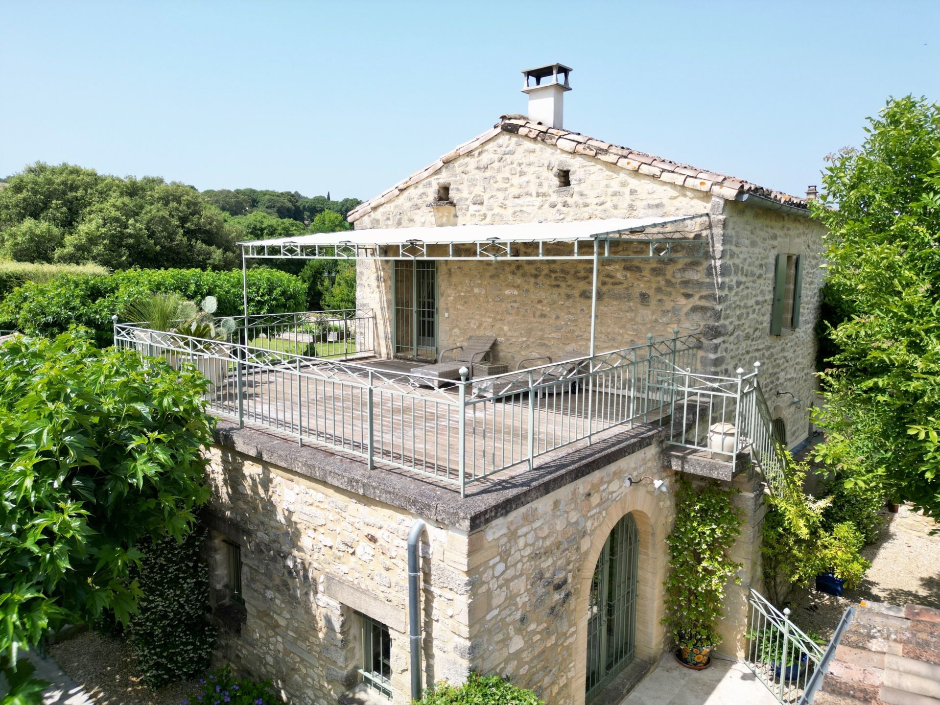 luxury house 11 Rooms for sale on UZES (30700)