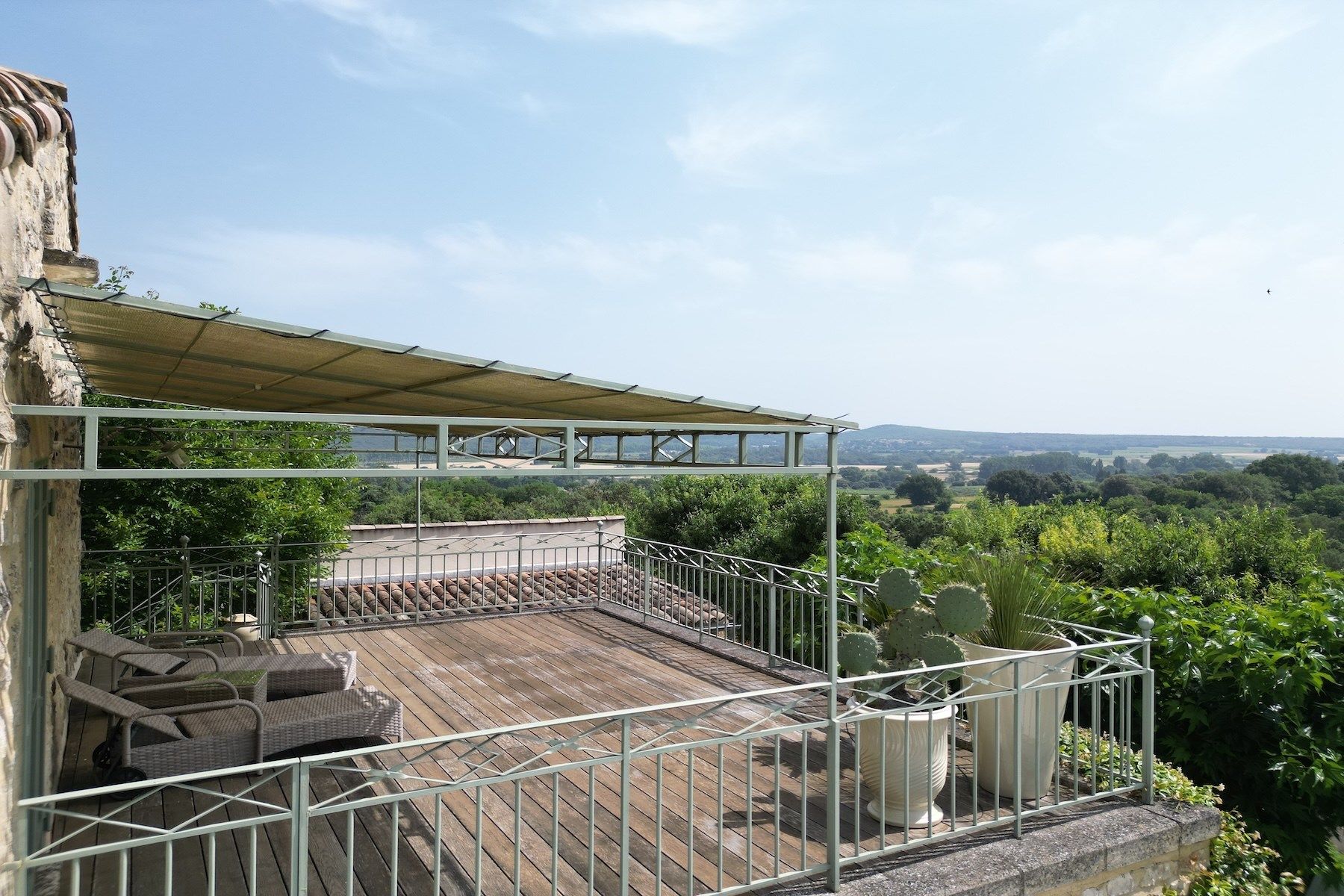 luxury house 11 Rooms for sale on UZES (30700)