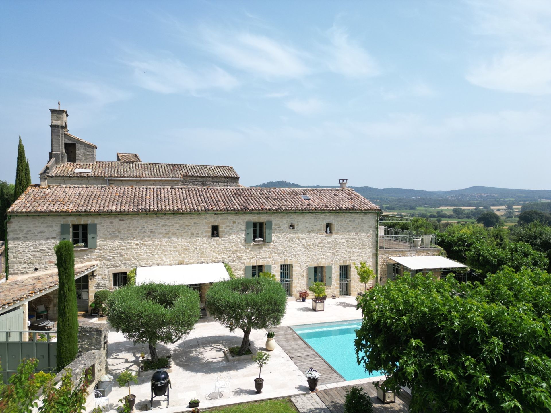 luxury house 11 Rooms for sale on UZES (30700)