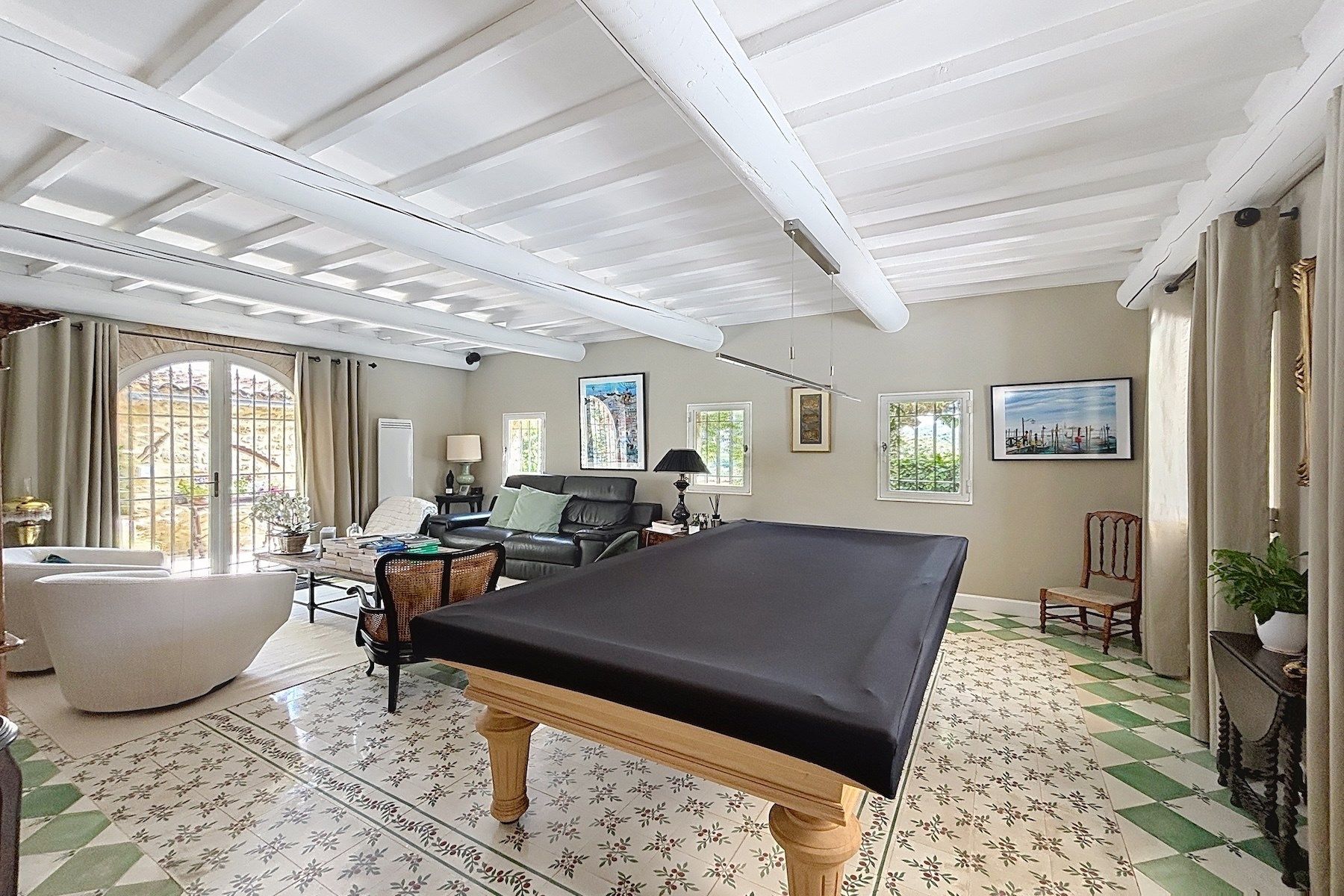 luxury house 11 Rooms for sale on UZES (30700)