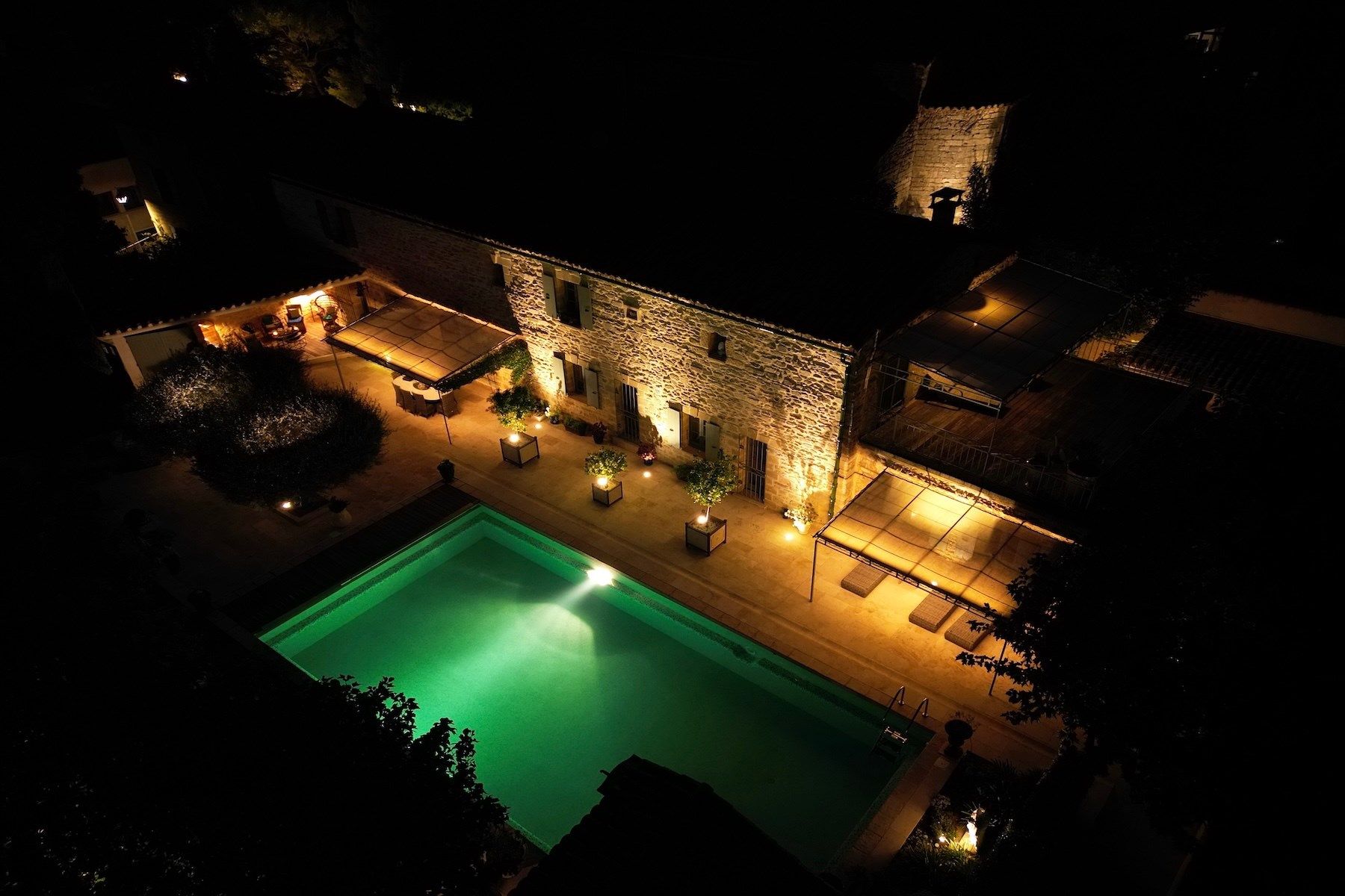 luxury house 11 Rooms for sale on UZES (30700)