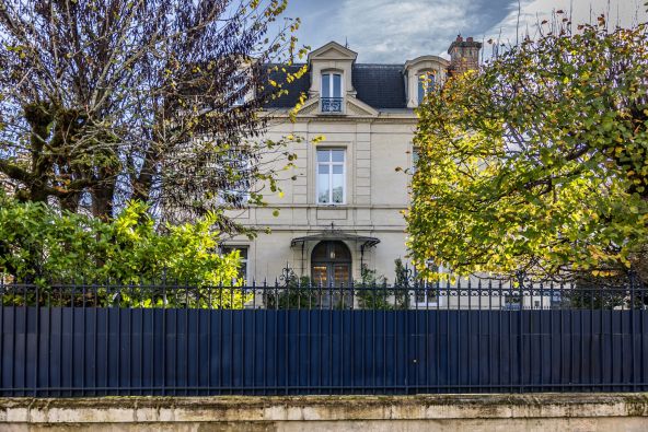 Sale Mansion Périgueux 11&nbsp;Rooms 332&nbsp;m²