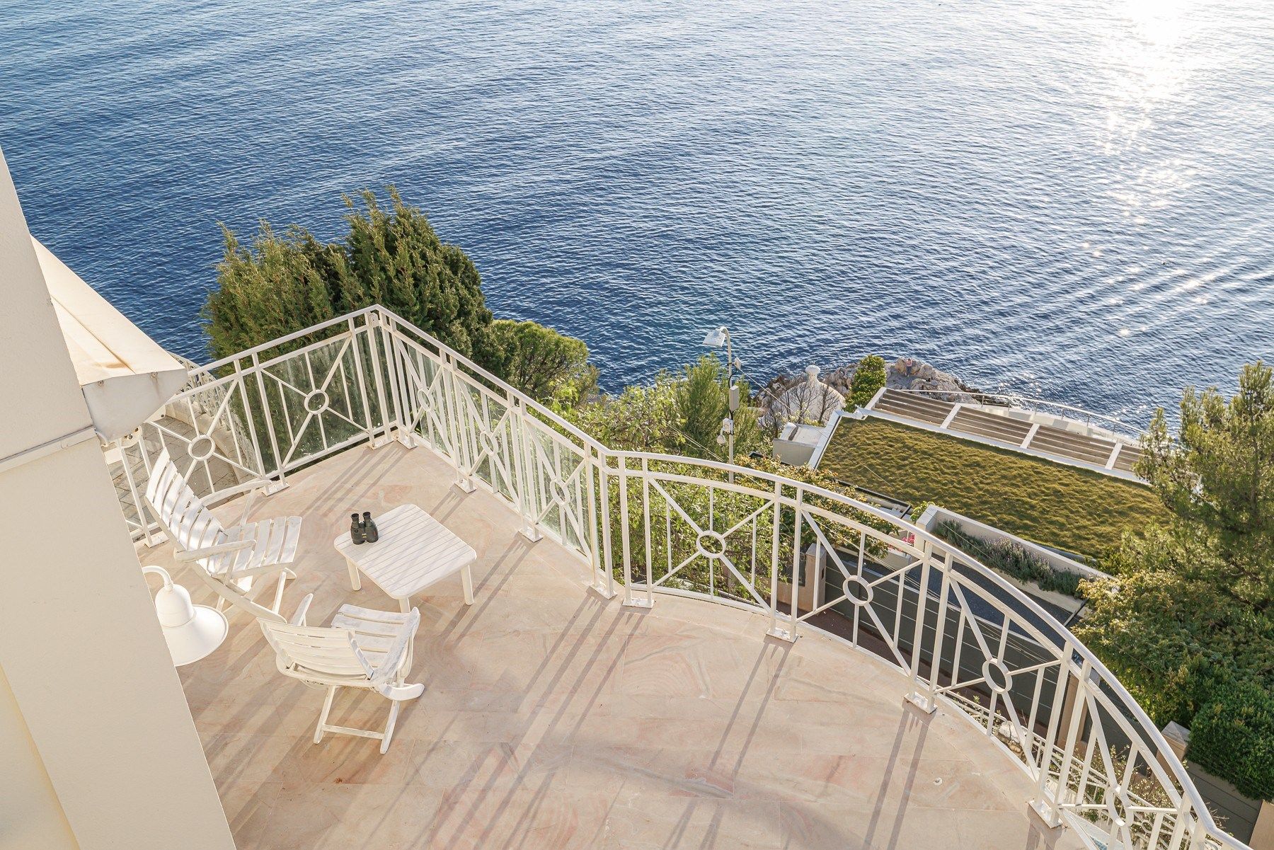 luxury villa 9 Rooms for sale on NICE (06000)