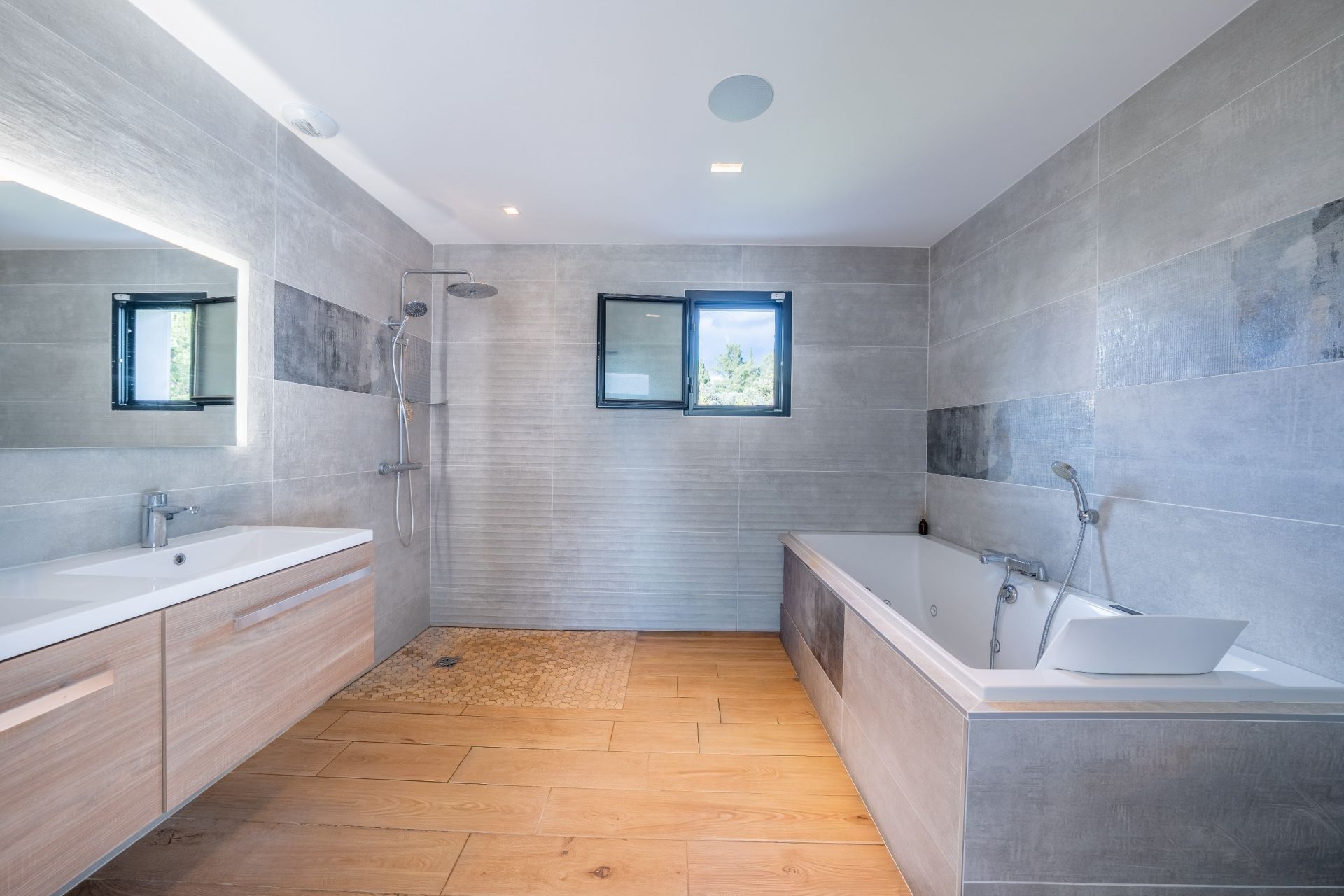villa de luxe 6 Pièces en vente sur MONTFERRIER SUR LEZ (34980)