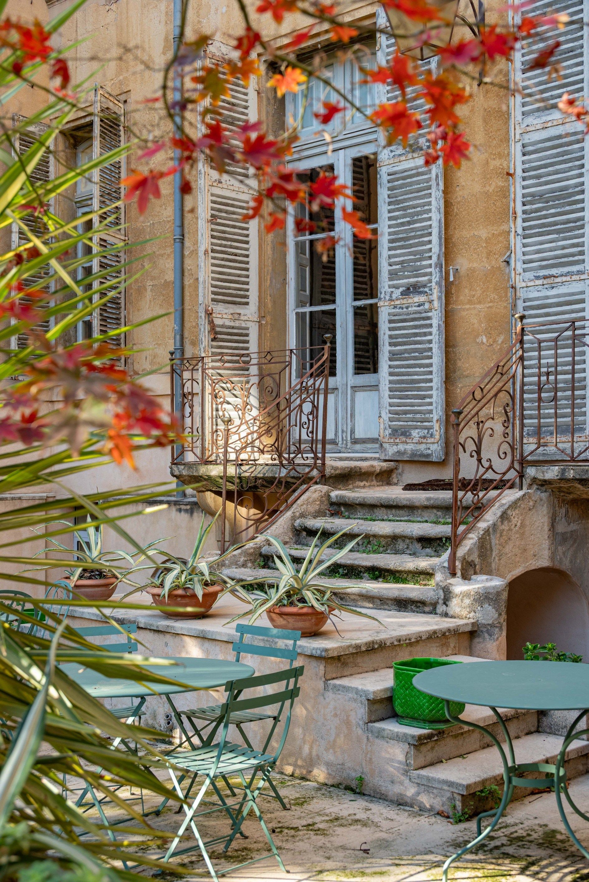 luxury apartment 8 Rooms for sale on AIX EN PROVENCE (13100)
