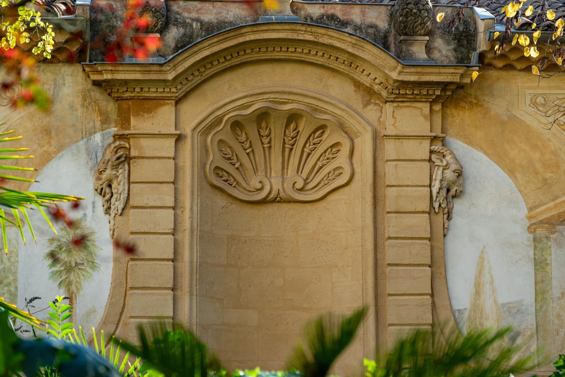 luxury apartment 8 Rooms for sale on AIX EN PROVENCE (13100)