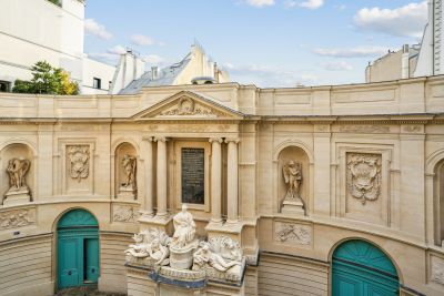 Rental Luxury apartment Paris 7 3 Rooms 48.75 m²