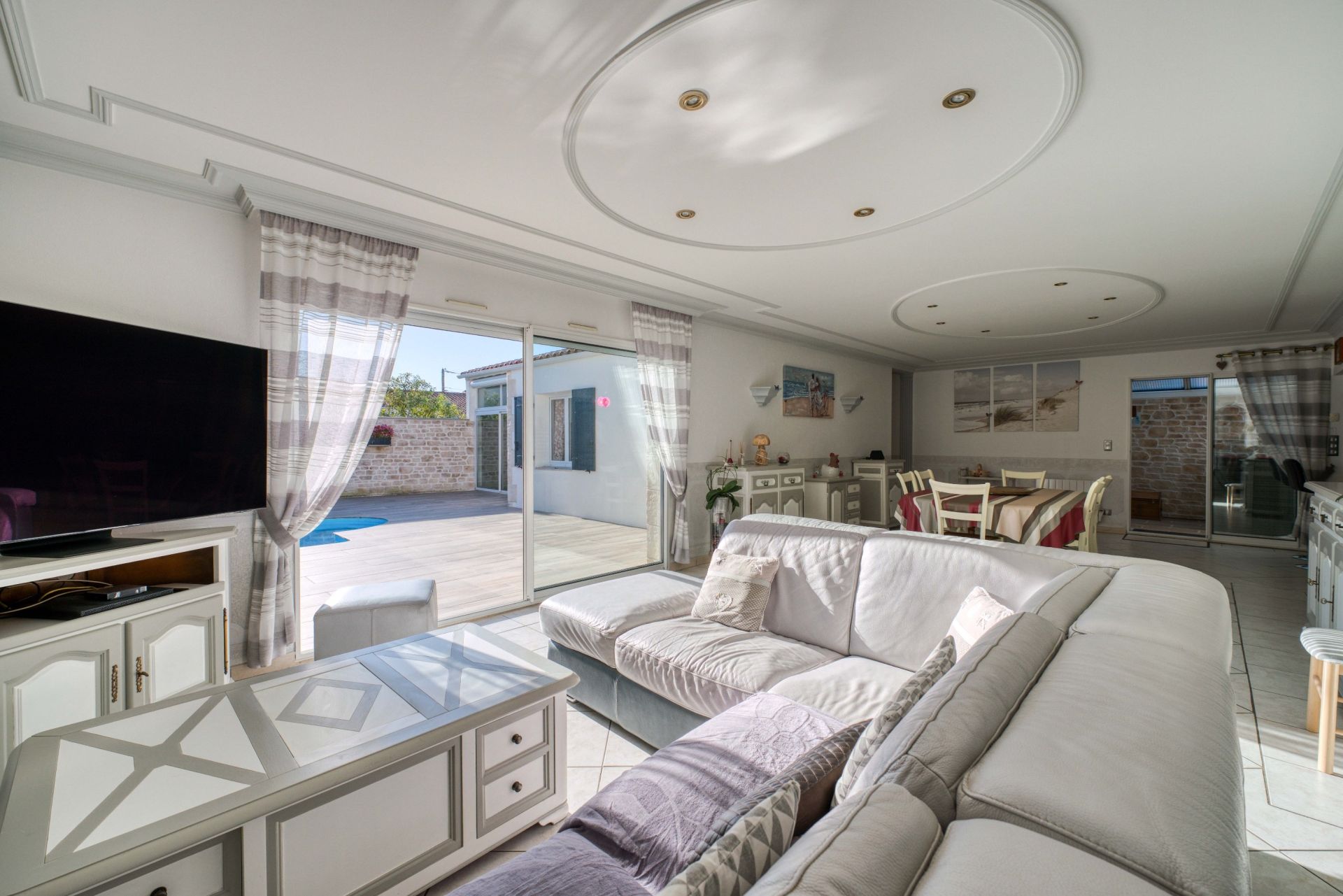 luxury house 6 Rooms for sale on ST PIERRE D OLERON (17310)