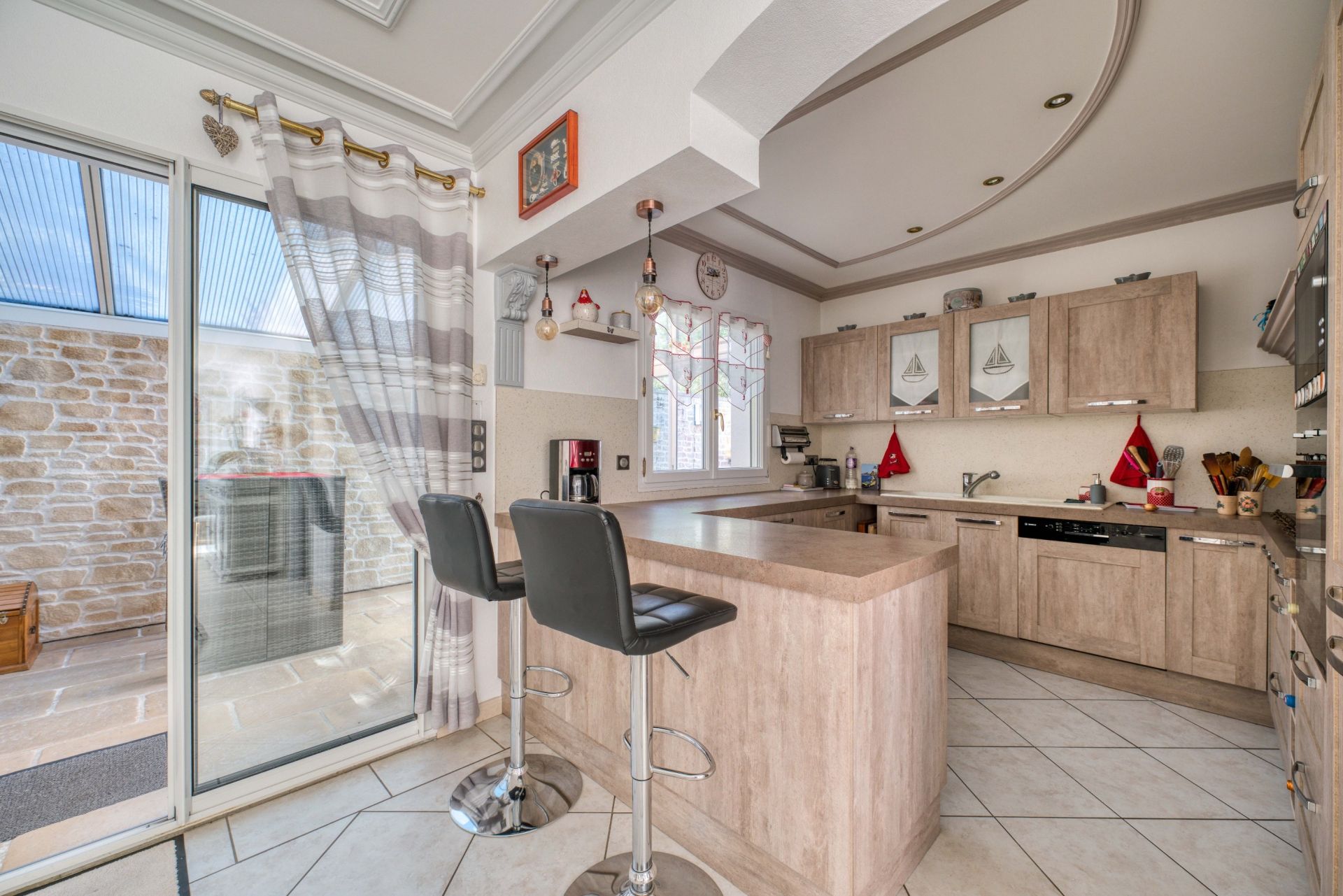 luxury house 6 Rooms for sale on ST PIERRE D OLERON (17310)