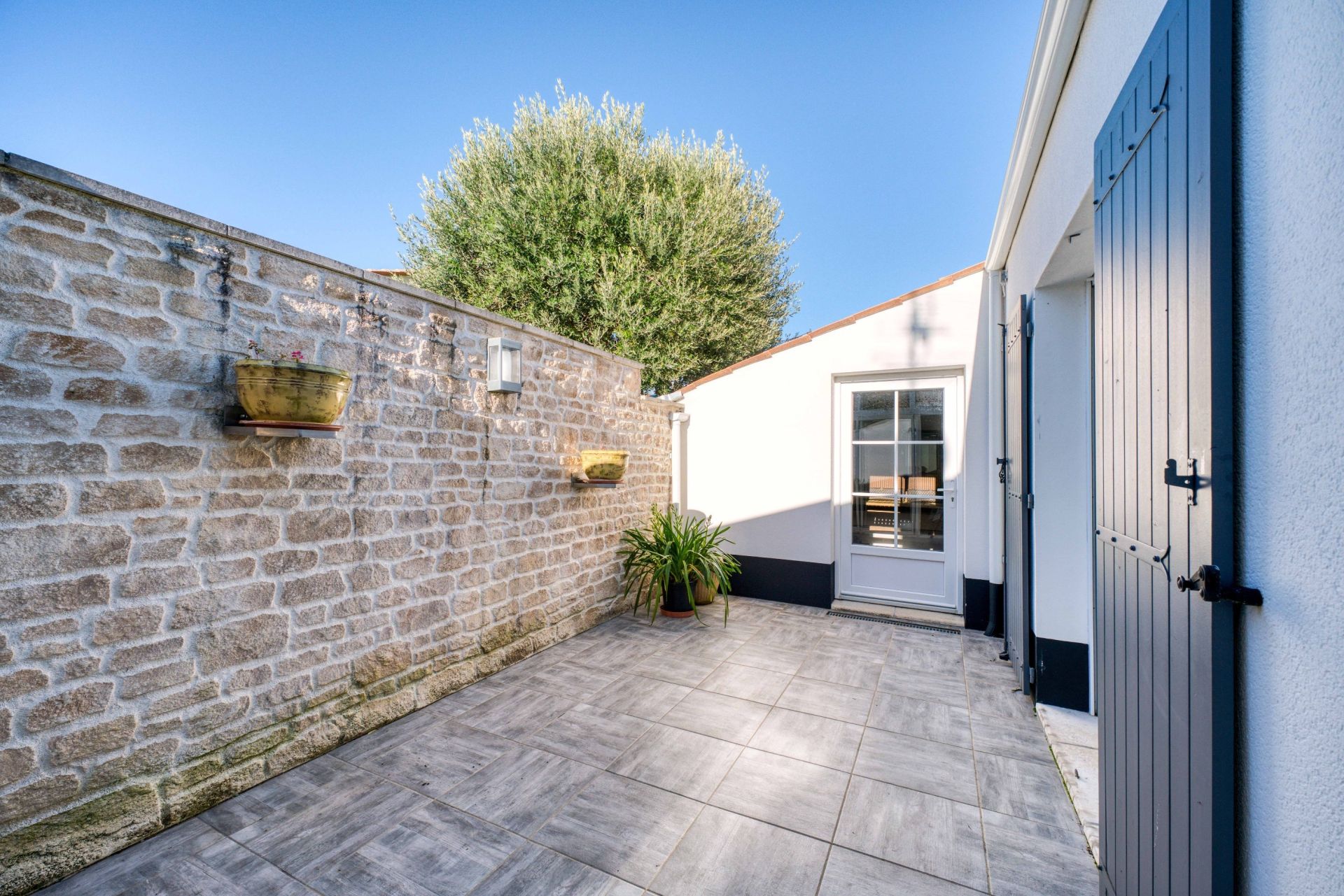 luxury house 6 Rooms for sale on ST PIERRE D OLERON (17310)