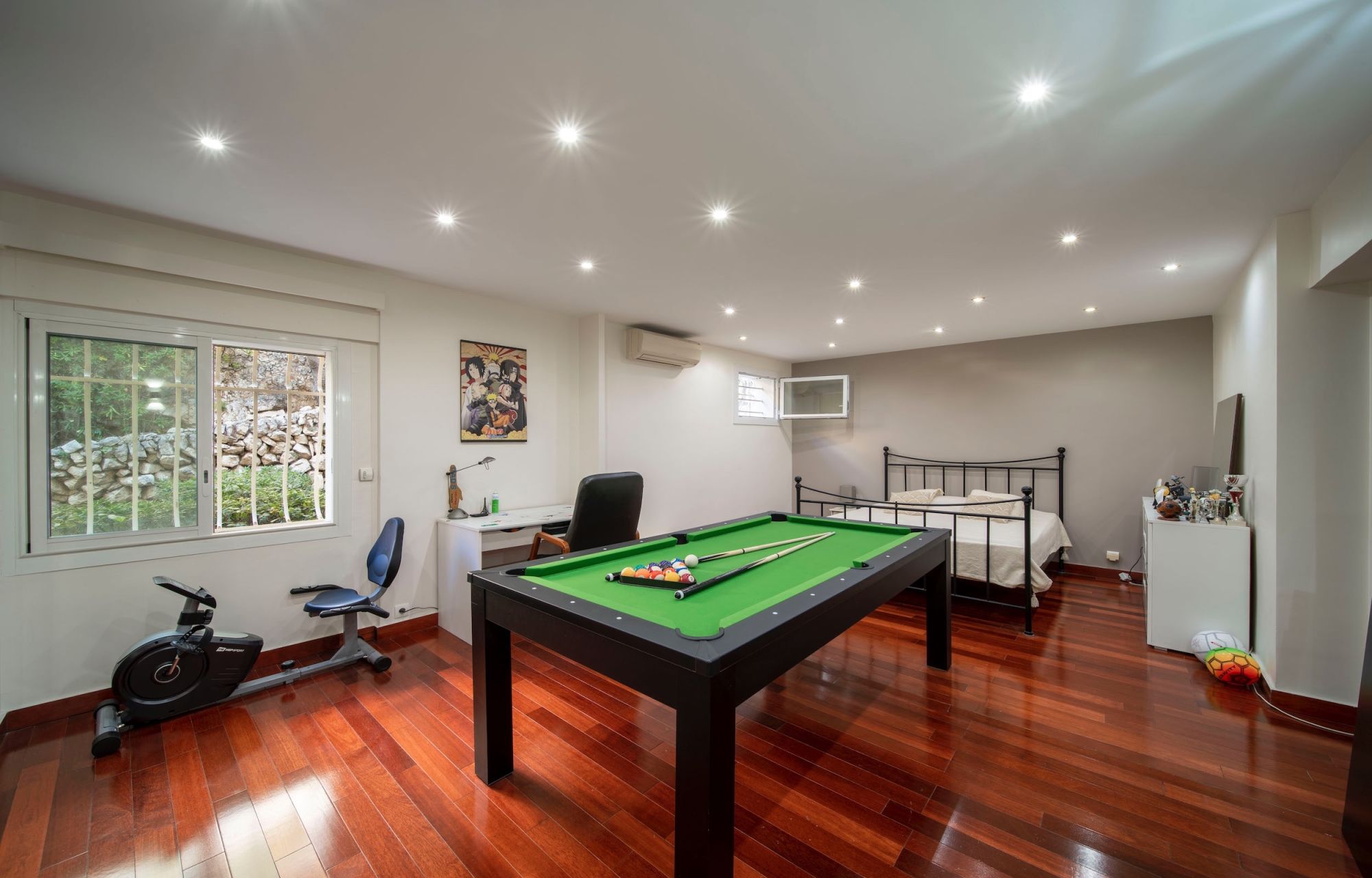 luxury villa 6 Rooms for sale on VILLEFRANCHE SUR MER (06230)