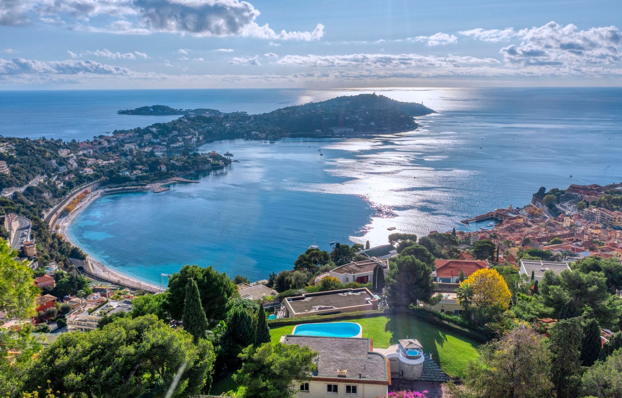 luxury villa 6 Rooms for sale on VILLEFRANCHE SUR MER (06230)