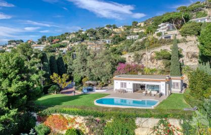Sale Luxury villa Villefranche-sur-Mer 6 Rooms 221 m²