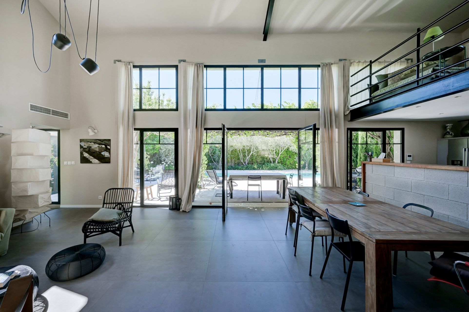 luxury house 5 Rooms for sale on ST REMY DE PROVENCE (13210)
