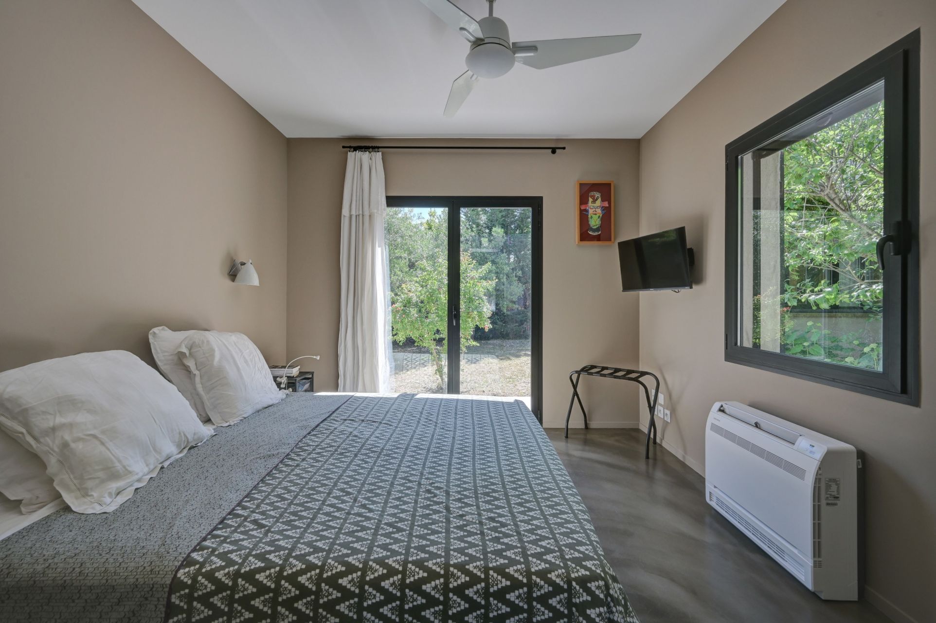 luxury house 5 Rooms for sale on ST REMY DE PROVENCE (13210)