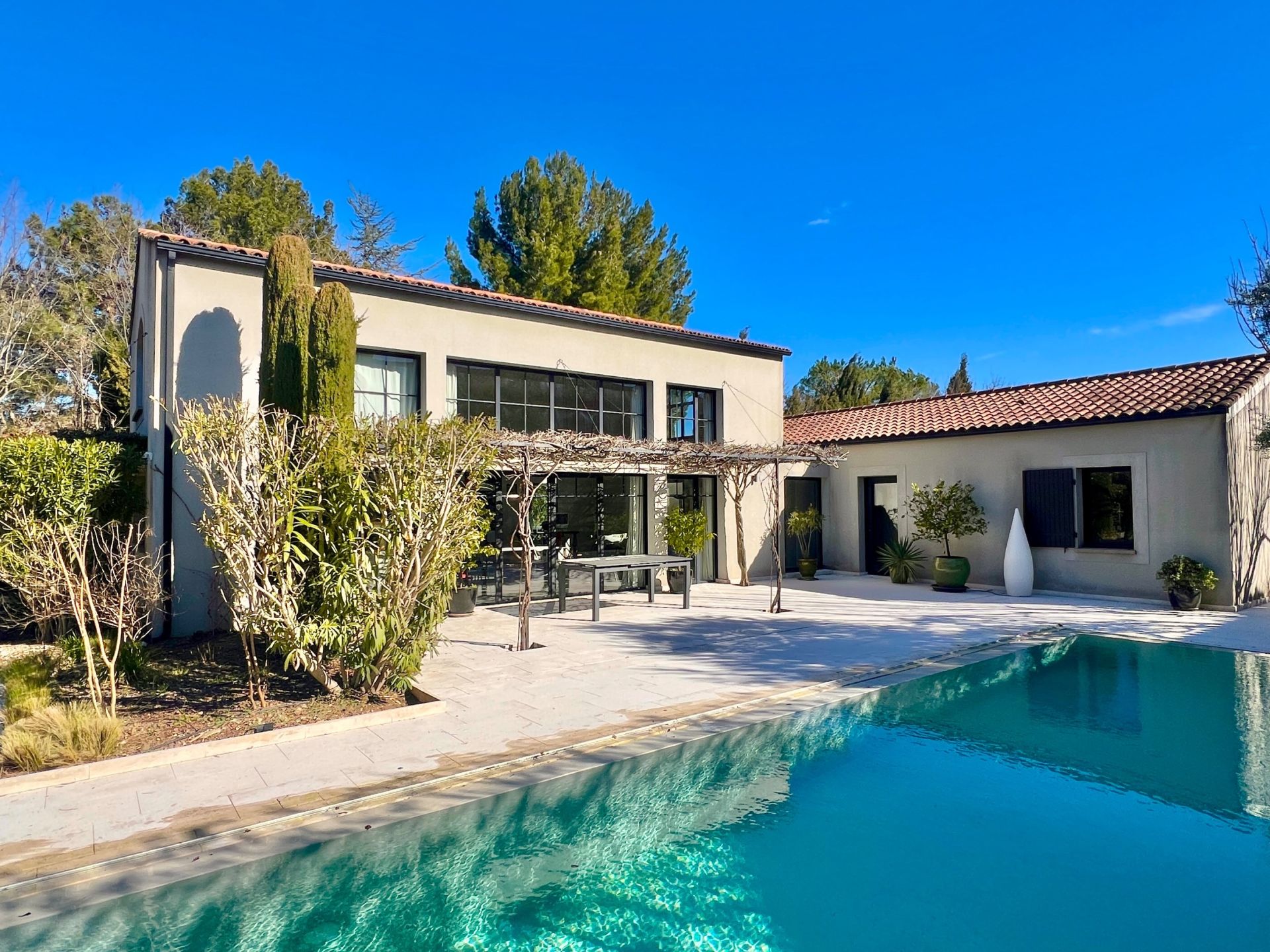 luxury house 5 Rooms for sale on ST REMY DE PROVENCE (13210)