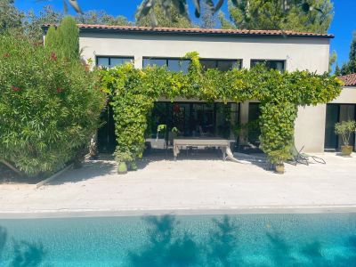Sale Luxury house Saint-Rémy-de-Provence 5 Rooms 175 m²
