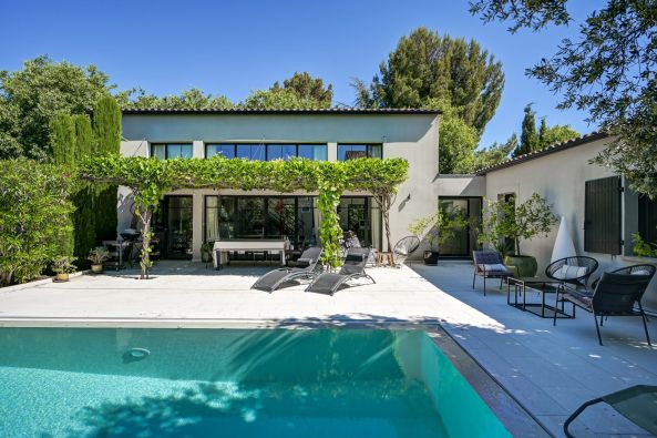 Sale Luxury house Saint-Rémy-de-Provence 5&nbsp;Rooms 175&nbsp;m²