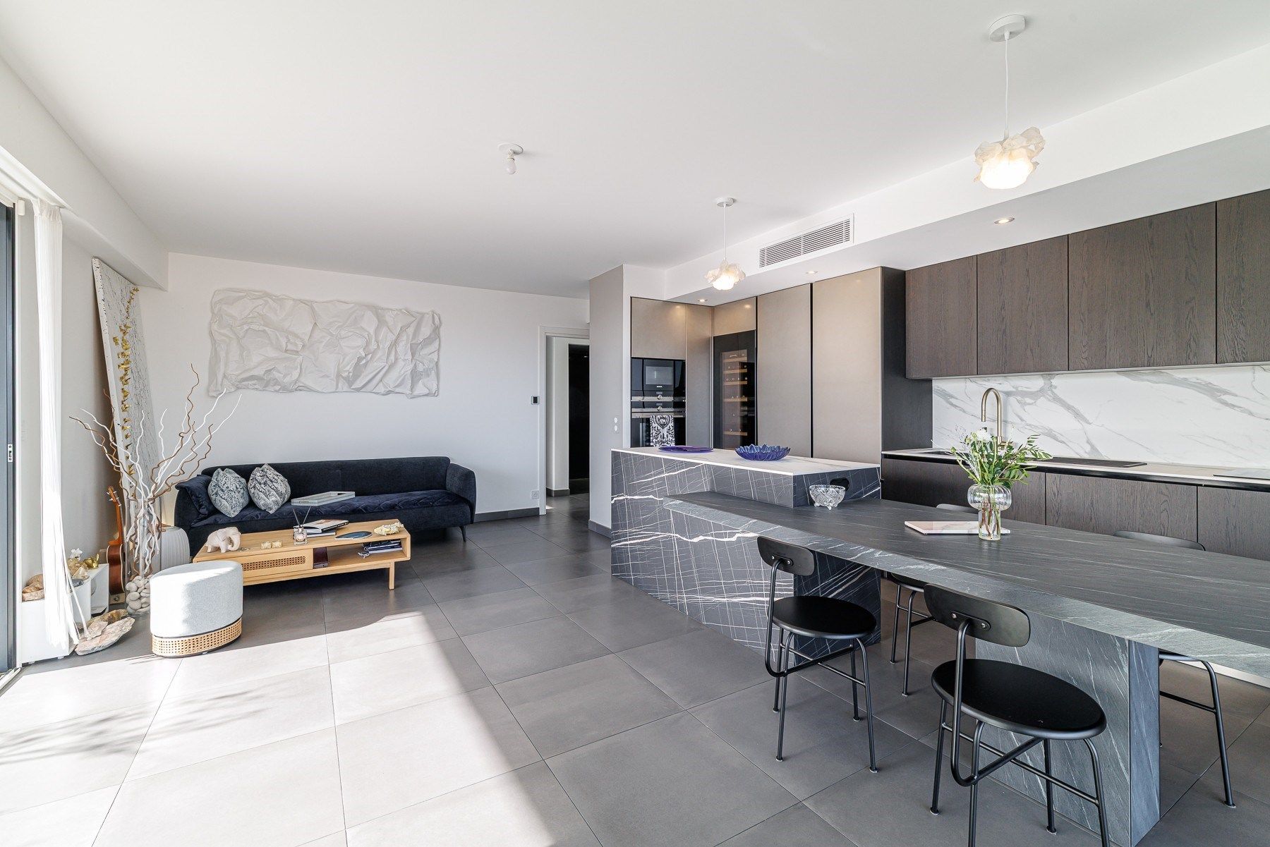 luxury apartment 4 Rooms for sale on NICE (06000)