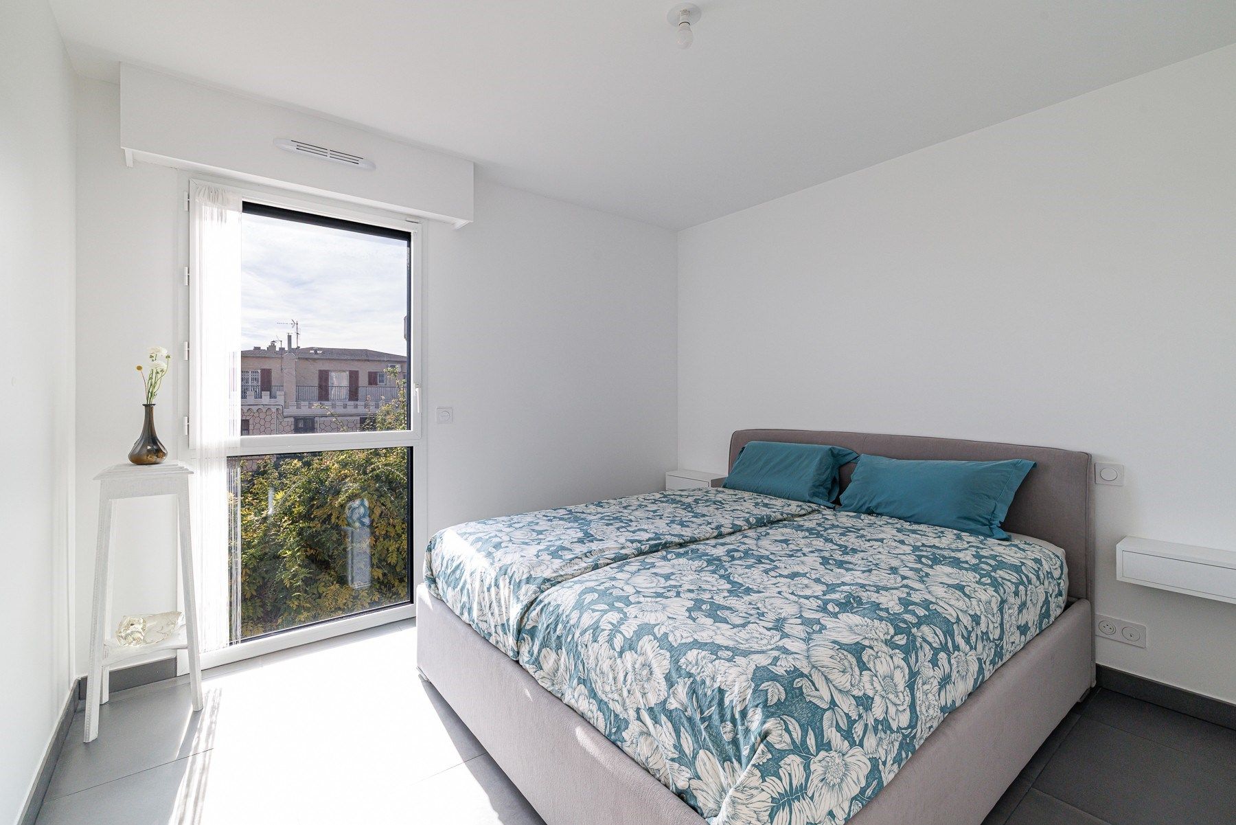 luxury apartment 4 Rooms for sale on NICE (06000)