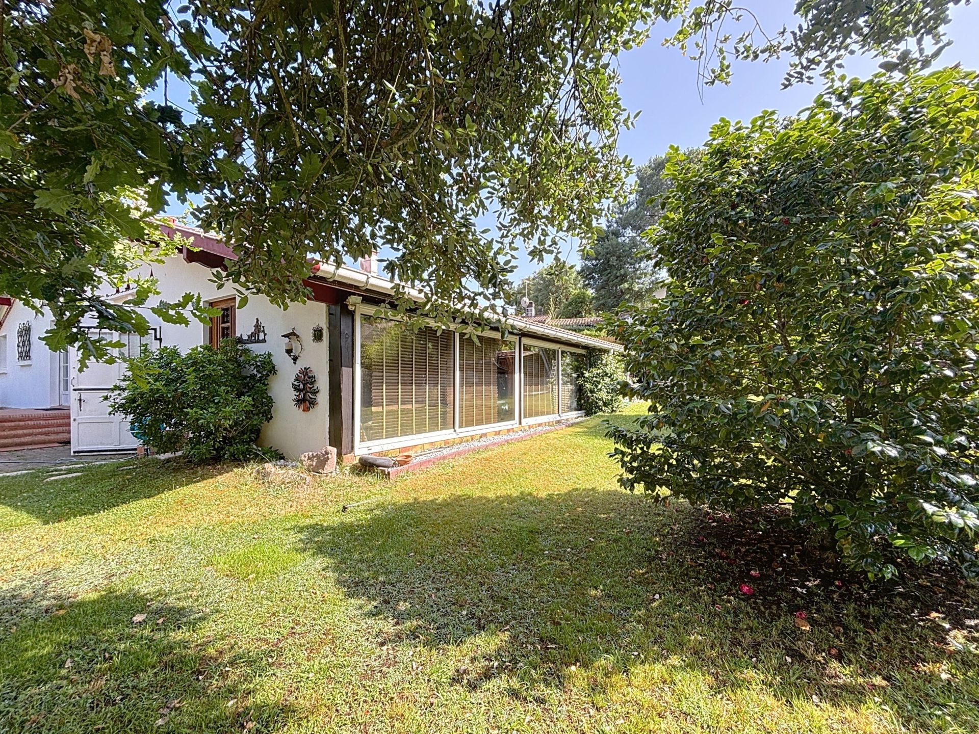 luxury house 6 Rooms for sale on SEIGNOSSE (40510)