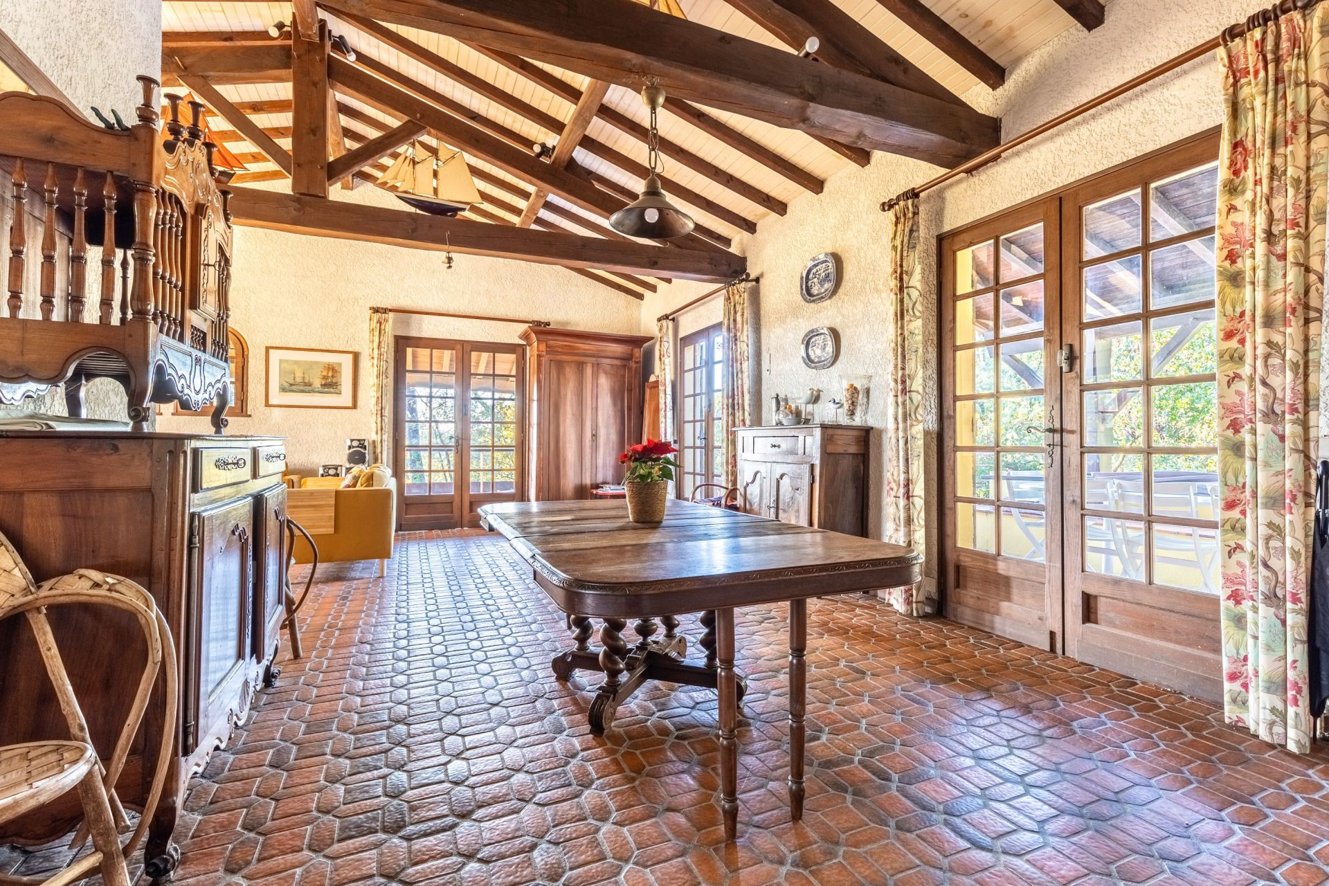 luxury house 7 Rooms for sale on CAP FERRET (33970)