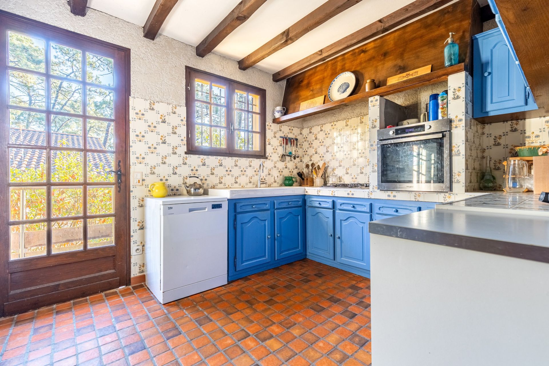 luxury house 7 Rooms for sale on CAP FERRET (33970)