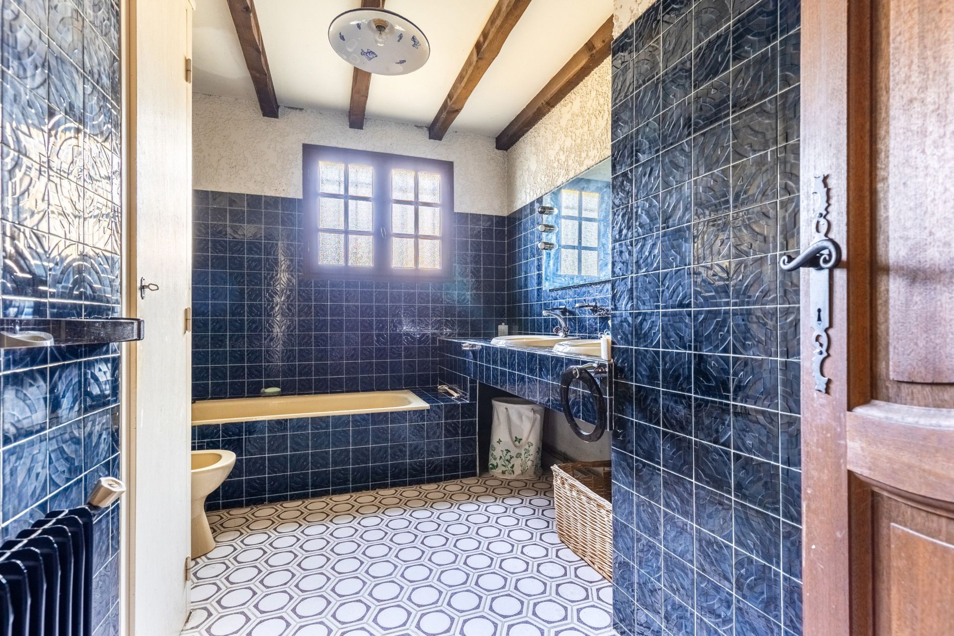 luxury house 7 Rooms for sale on CAP FERRET (33970)