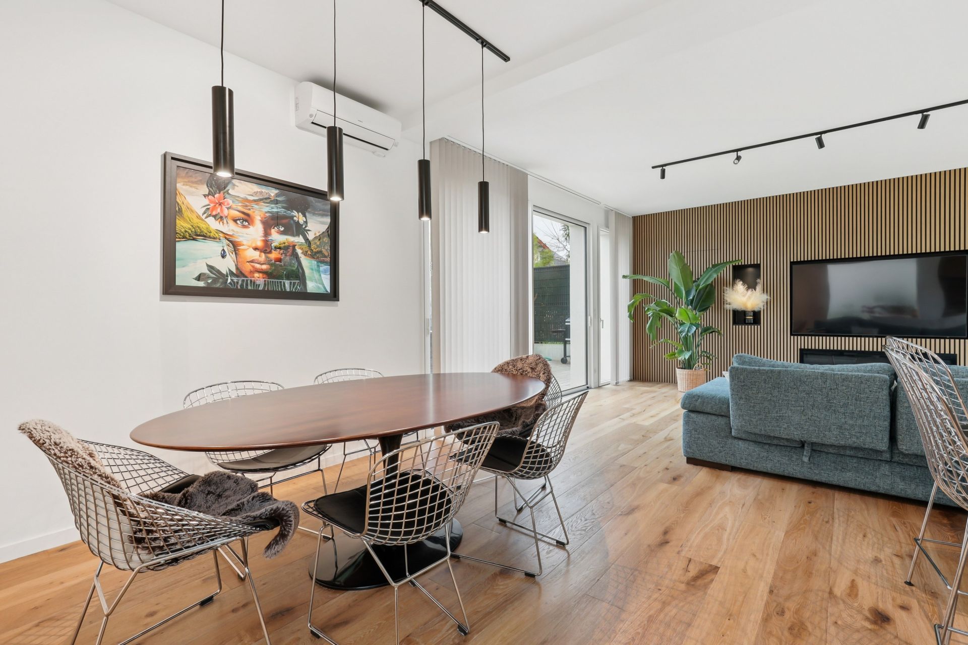 luxury house 5 Rooms for sale on CLAMART (92140)