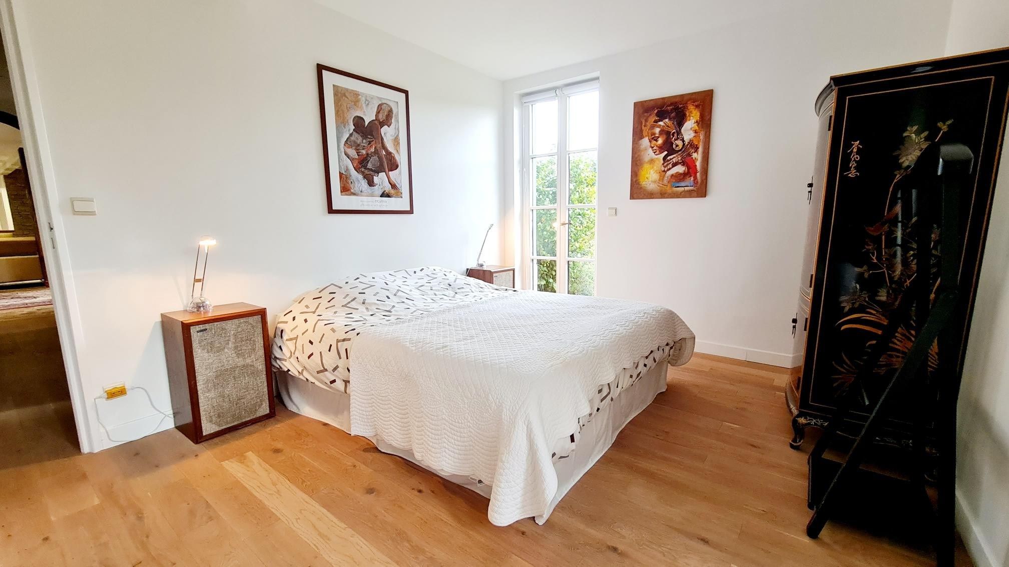 luxury house 9 Rooms for sale on QUETTEVILLE (14130)