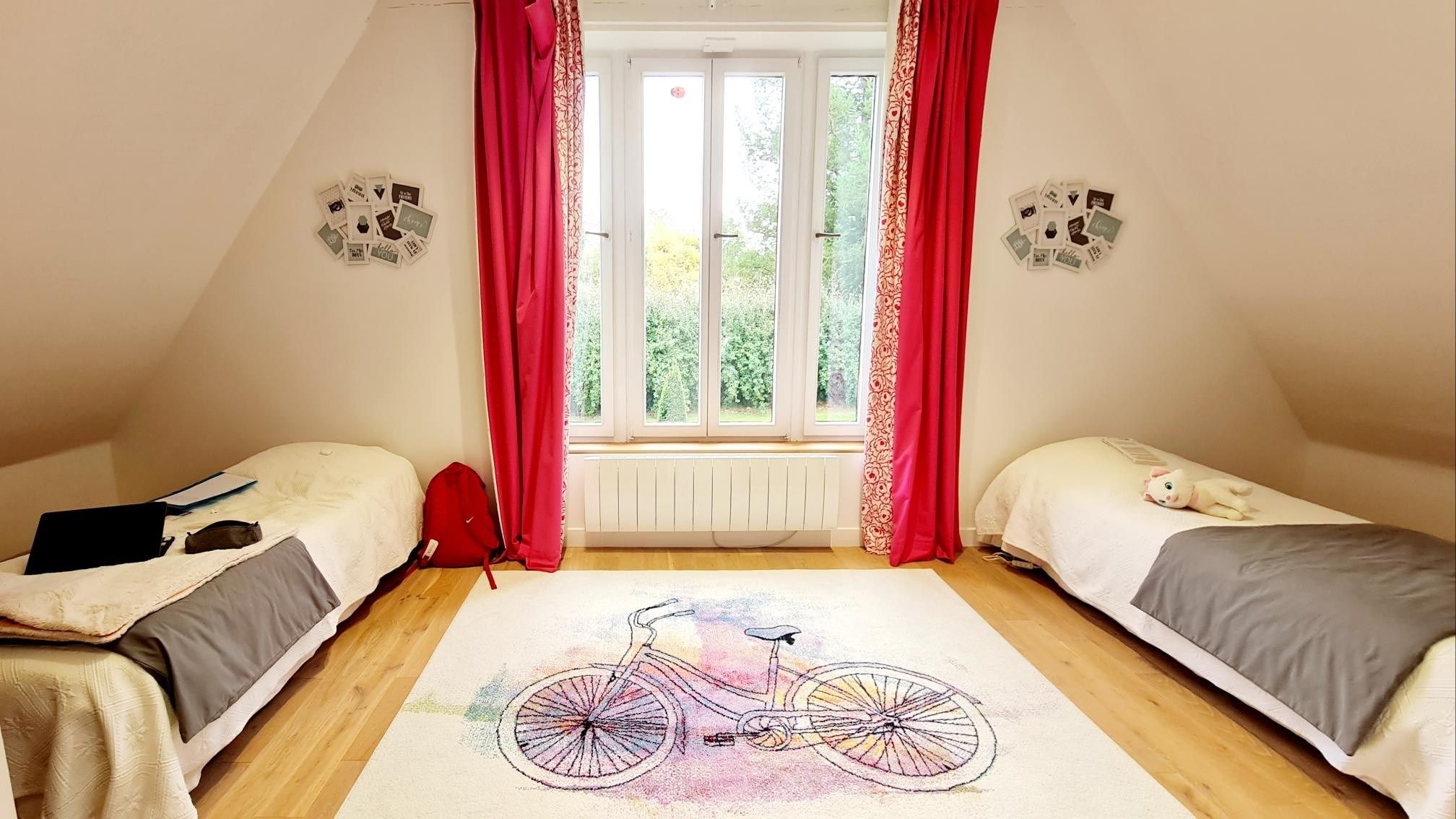 luxury house 9 Rooms for sale on QUETTEVILLE (14130)