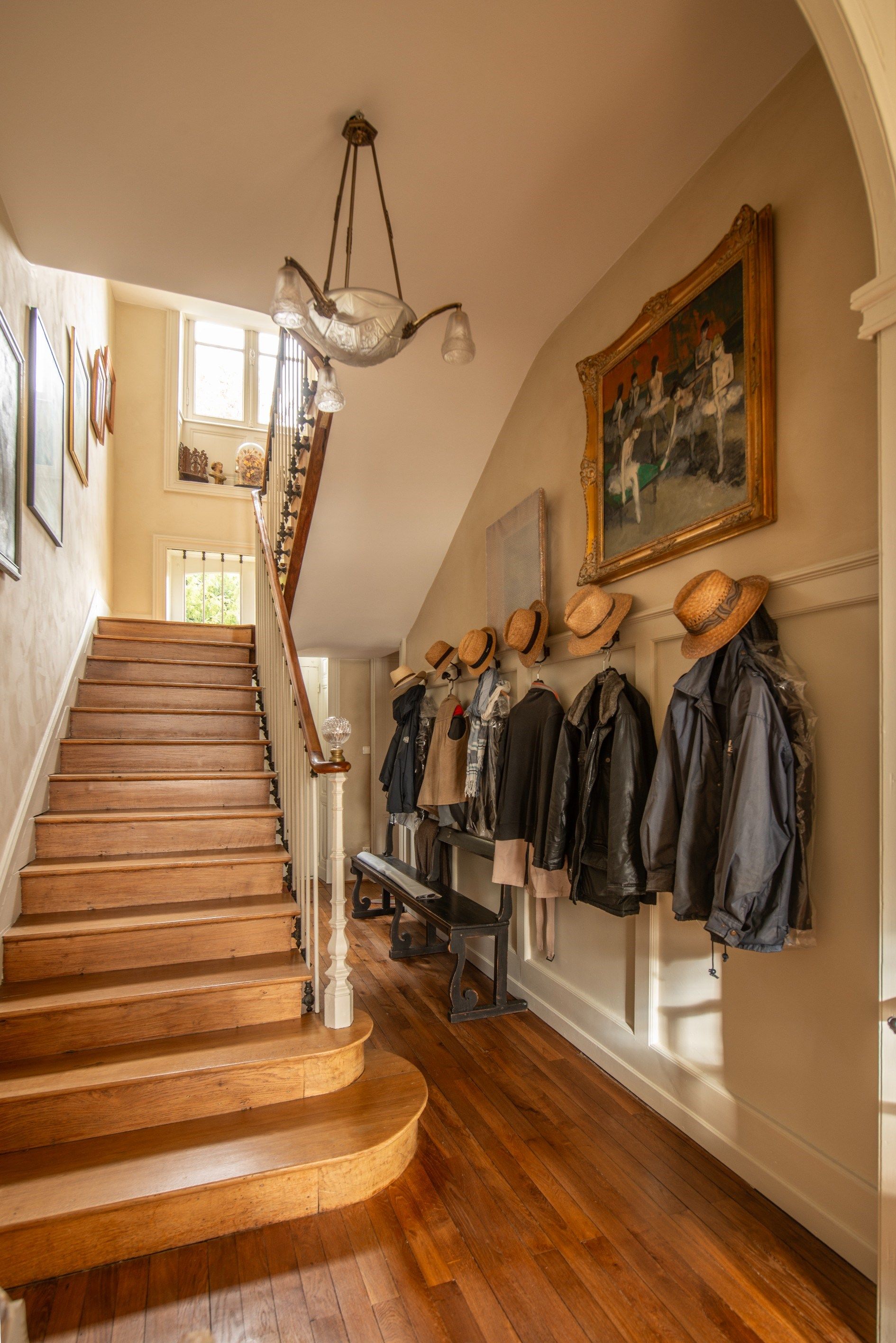 maison bourgeoise 17 Pièces en vente sur LA ROCHE SUR YON (85000)