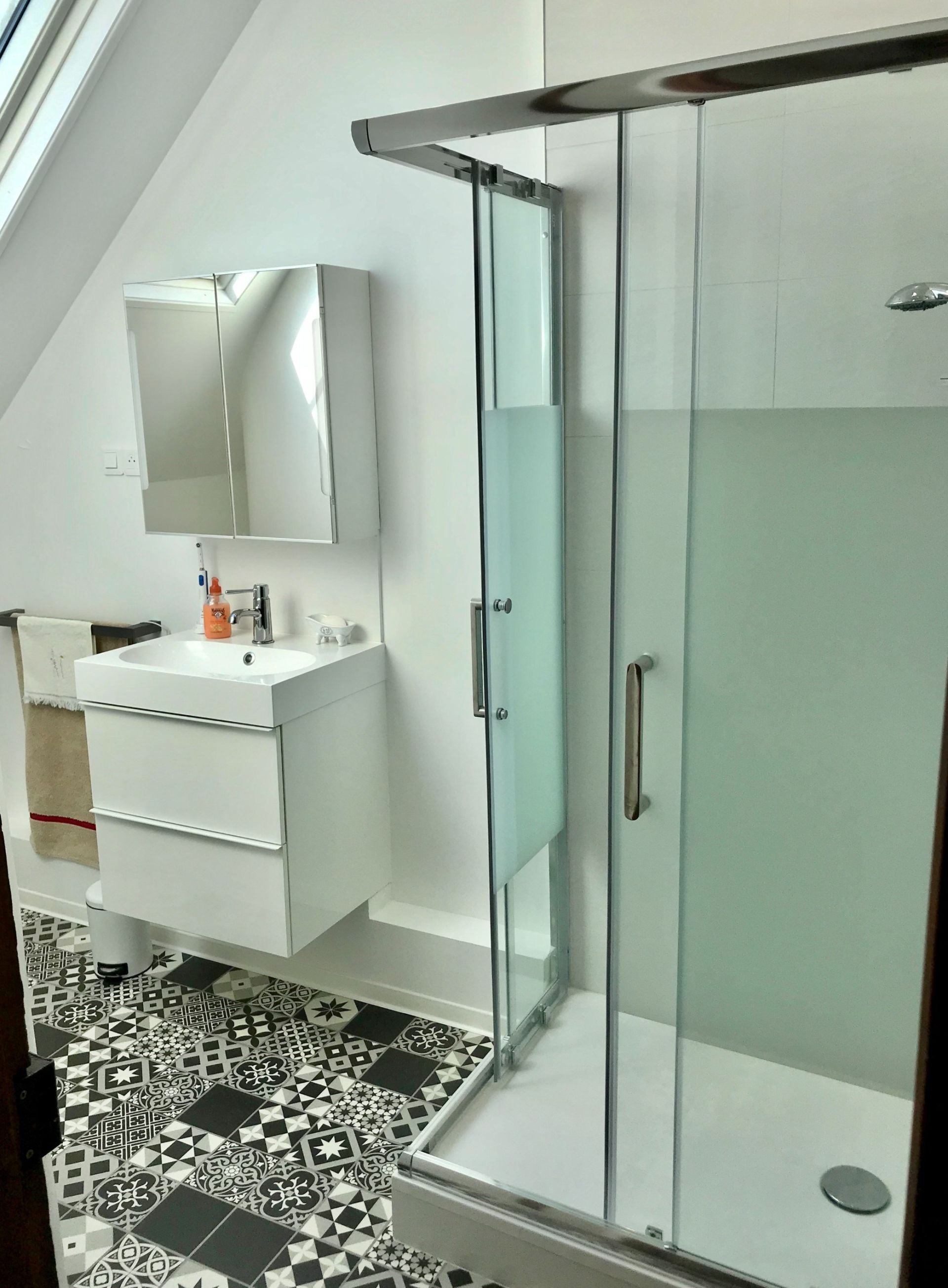 luxury apartment 6 Rooms for sale on VILLERS SUR MER (14640)