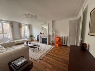 Location Appartement de luxe Paris 7 4 Pièces 91 m²