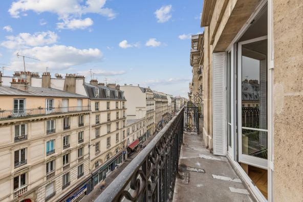 Sale Luxury apartment Paris 10 5 Rooms 160 m²