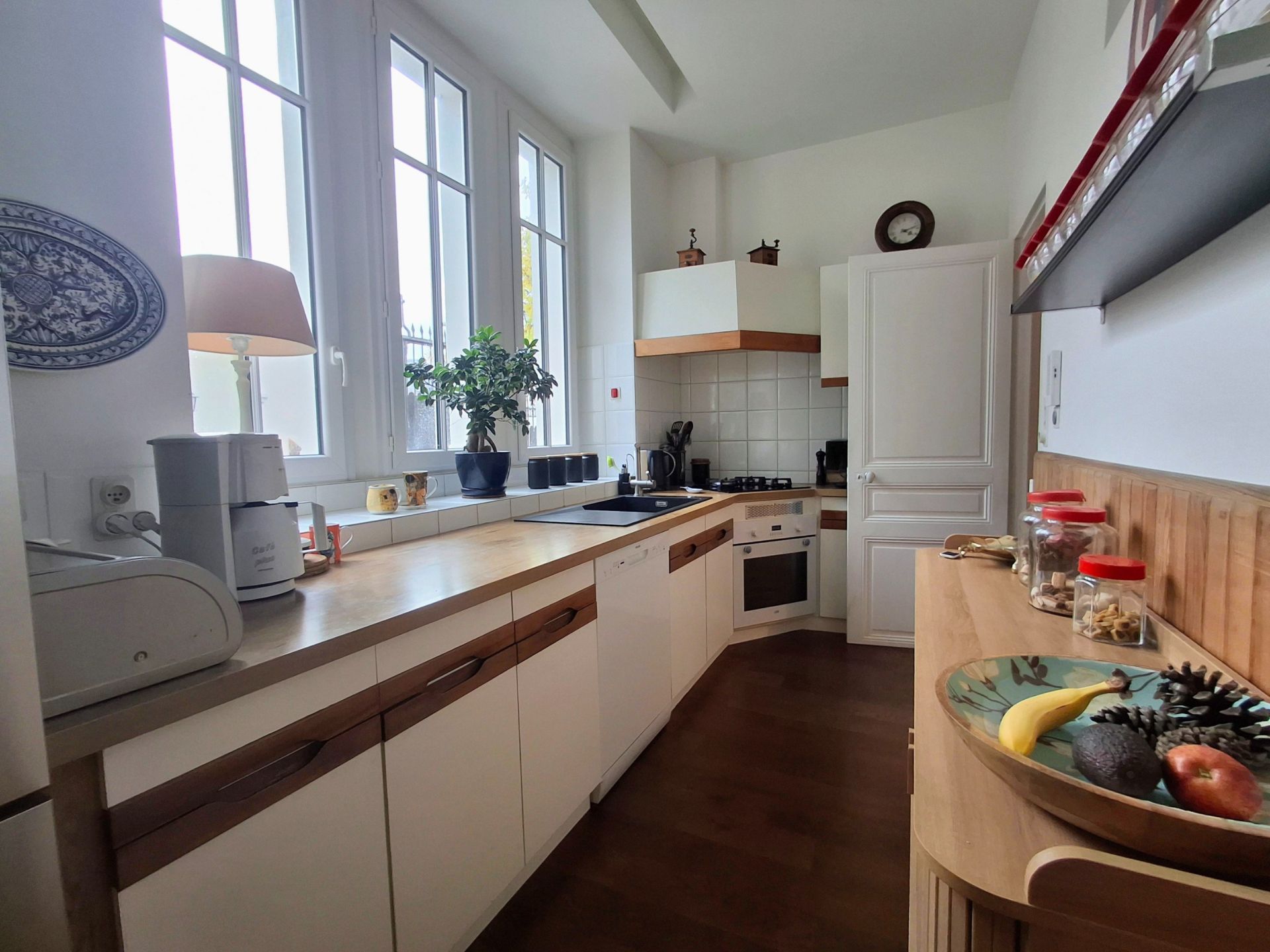 luxury house 9 Rooms for sale on TOURS (37000)