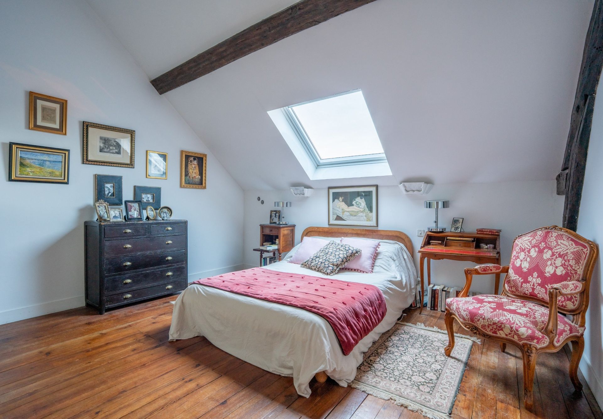 luxury house 9 Rooms for sale on TOURS (37000)