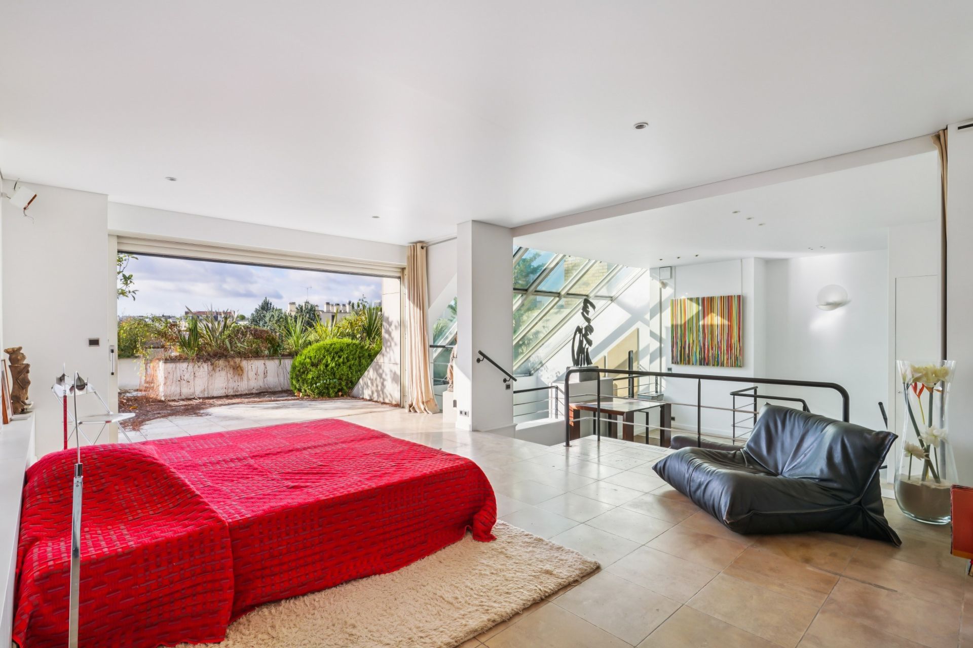 luxury apartment 5 Rooms for sale on NEUILLY SUR SEINE (92200)