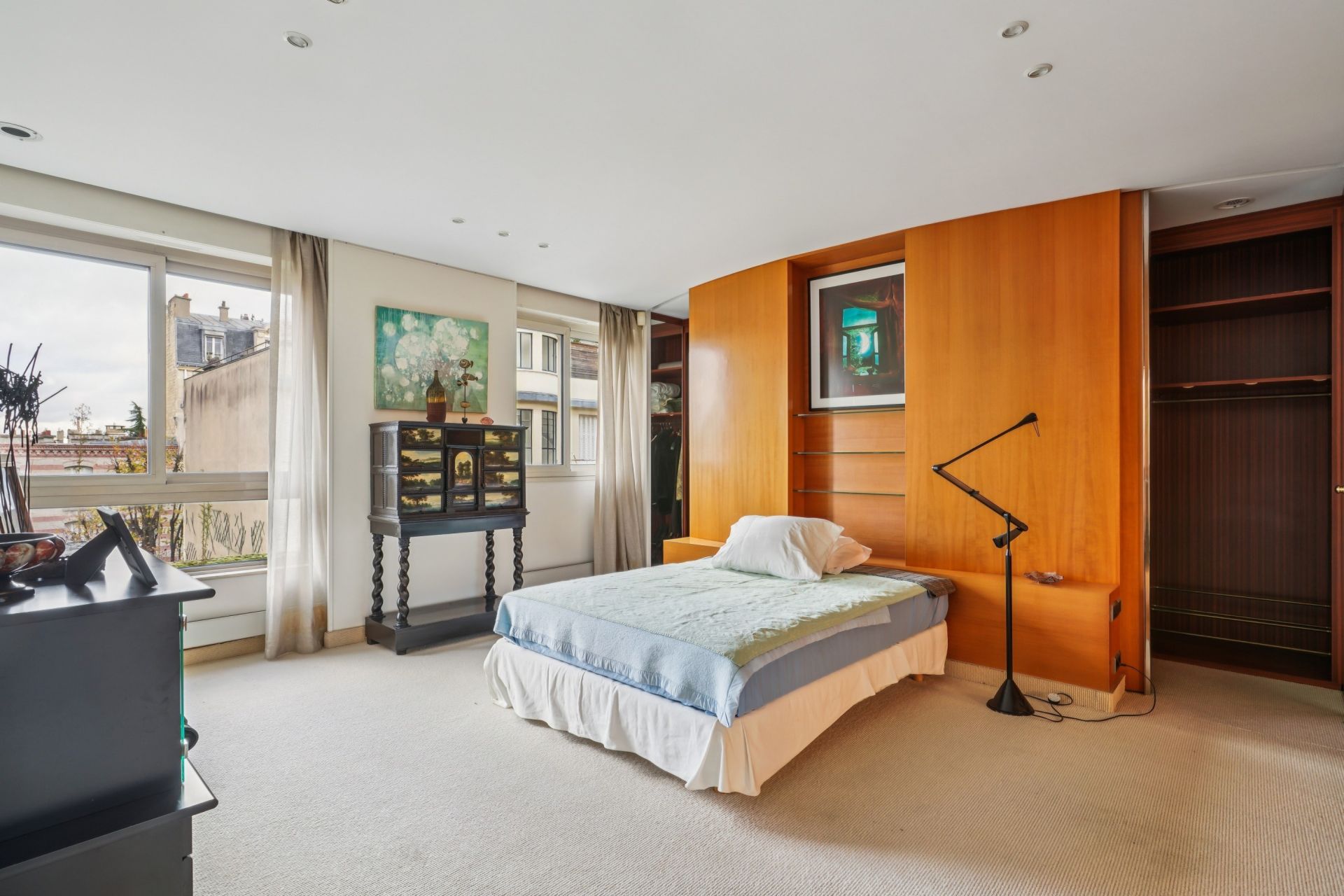 luxury apartment 5 Rooms for sale on NEUILLY SUR SEINE (92200)