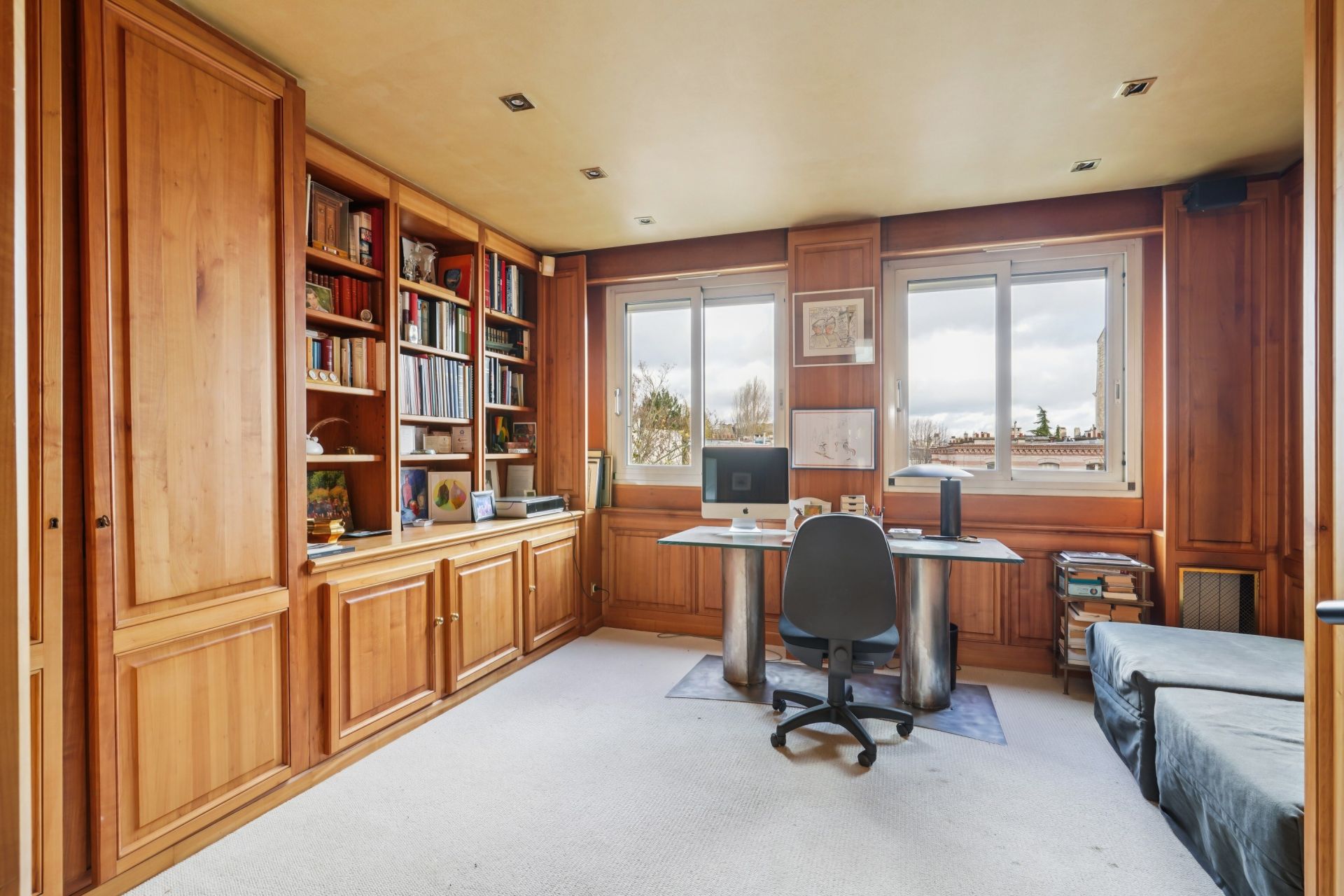 luxury apartment 5 Rooms for sale on NEUILLY SUR SEINE (92200)