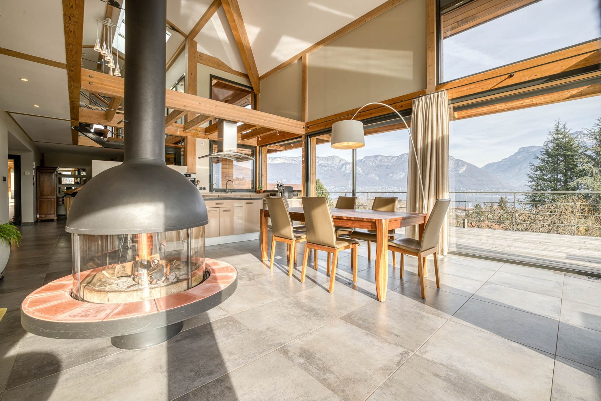 luxury house 7 Rooms for sale on SEVRIER (74320)