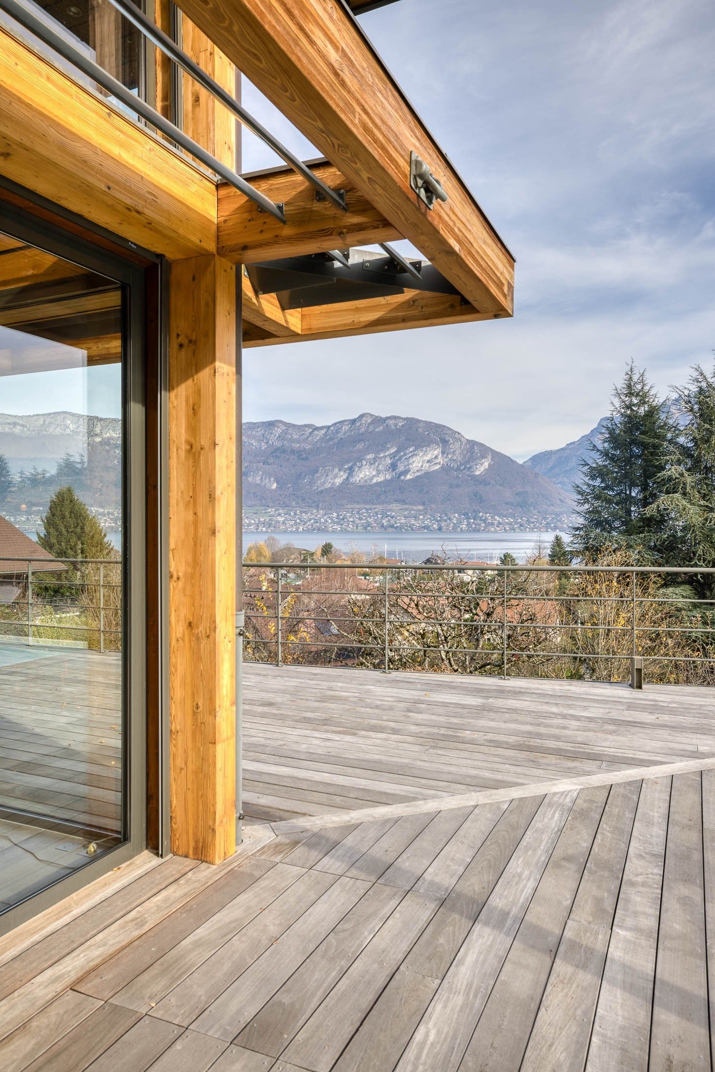 luxury house 7 Rooms for sale on SEVRIER (74320)