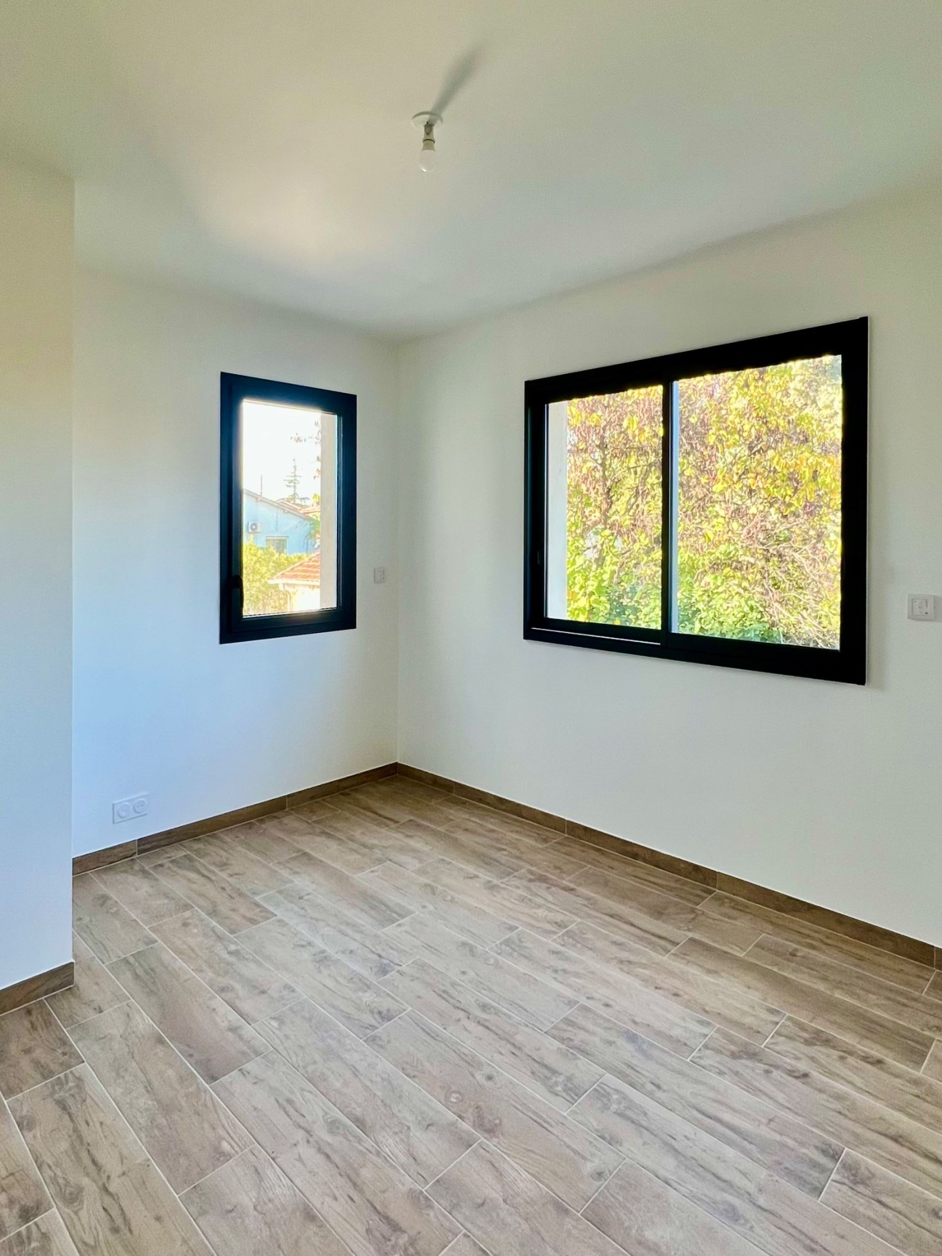 luxury house 4 Rooms for sale on MONTPELLIER (34070)