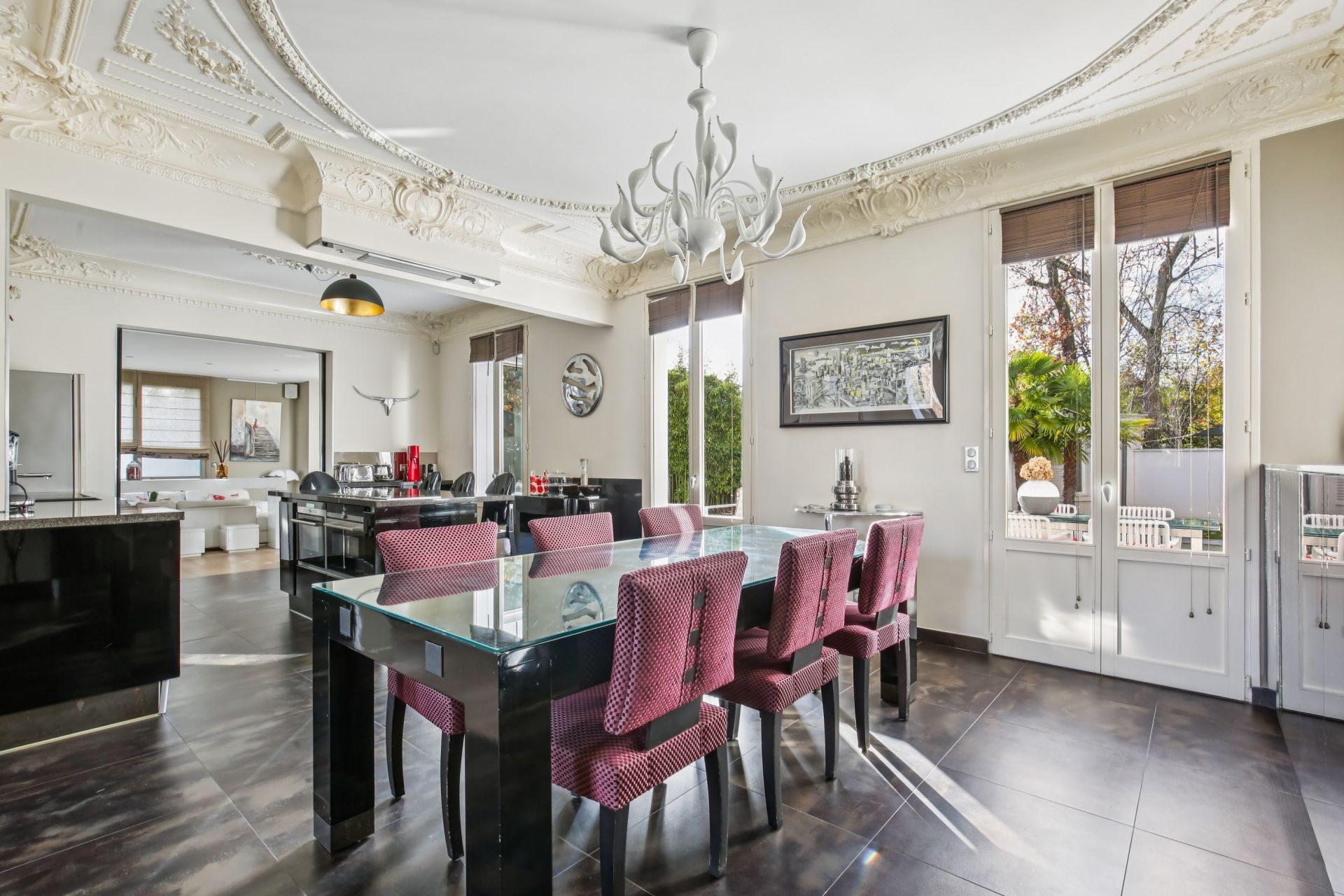 luxury house 8 Rooms for sale on LE VESINET (78110)