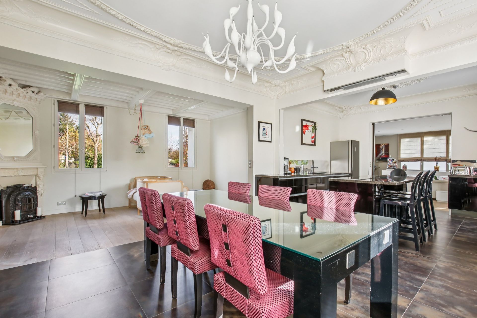 luxury house 8 Rooms for sale on LE VESINET (78110)