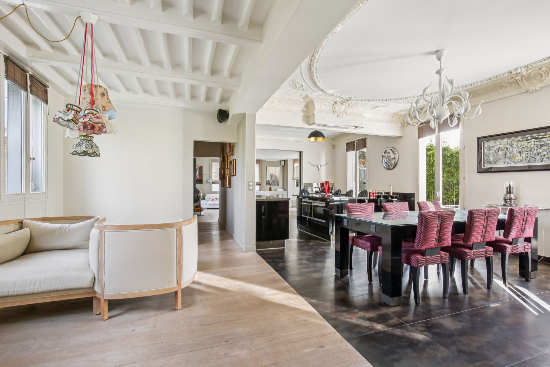 luxury house 8 Rooms for sale on LE VESINET (78110)