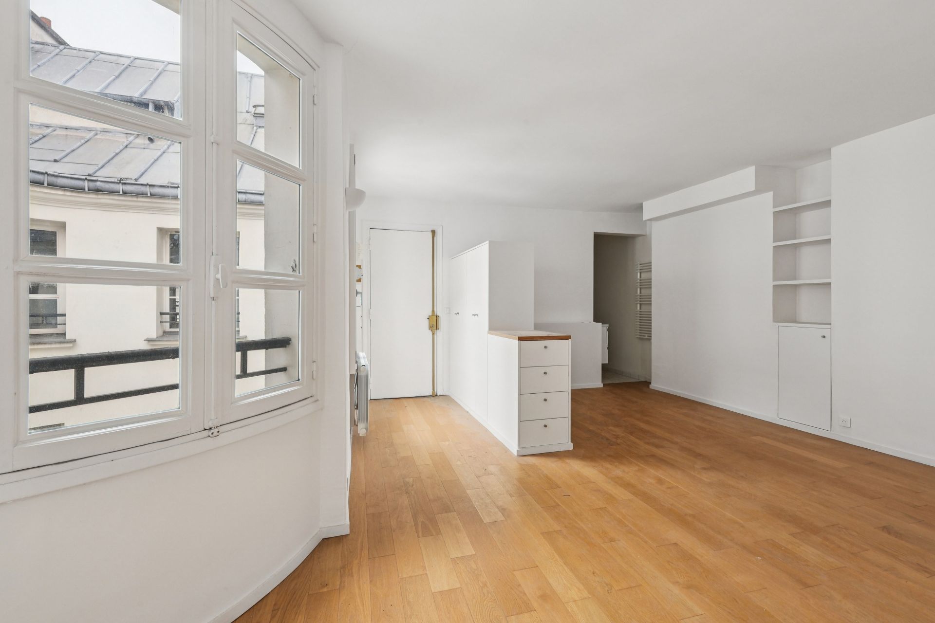 luxury apartment 1 room for sale on PARIS (75006)
