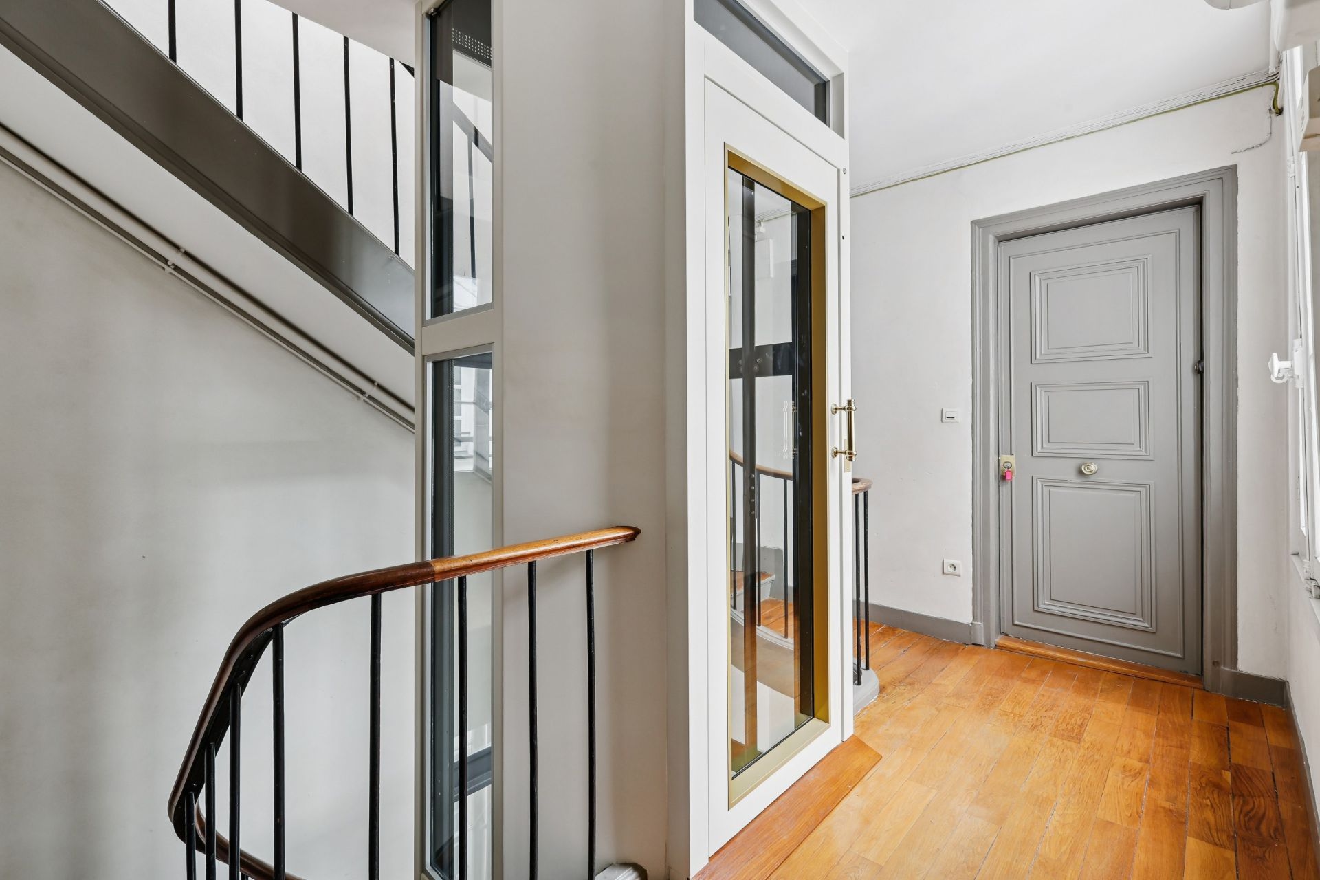 luxury apartment 2 Rooms for sale on PARIS (75006)