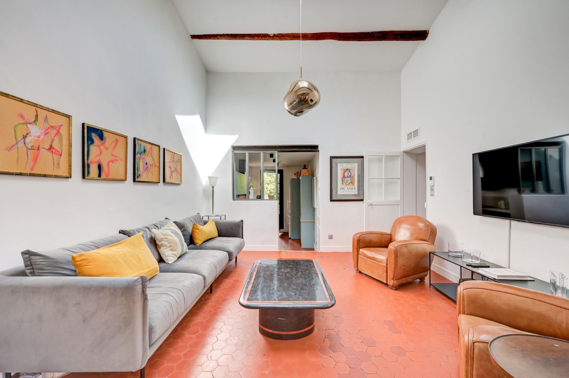 luxury house 5 Rooms for sale on AIX EN PROVENCE (13100)