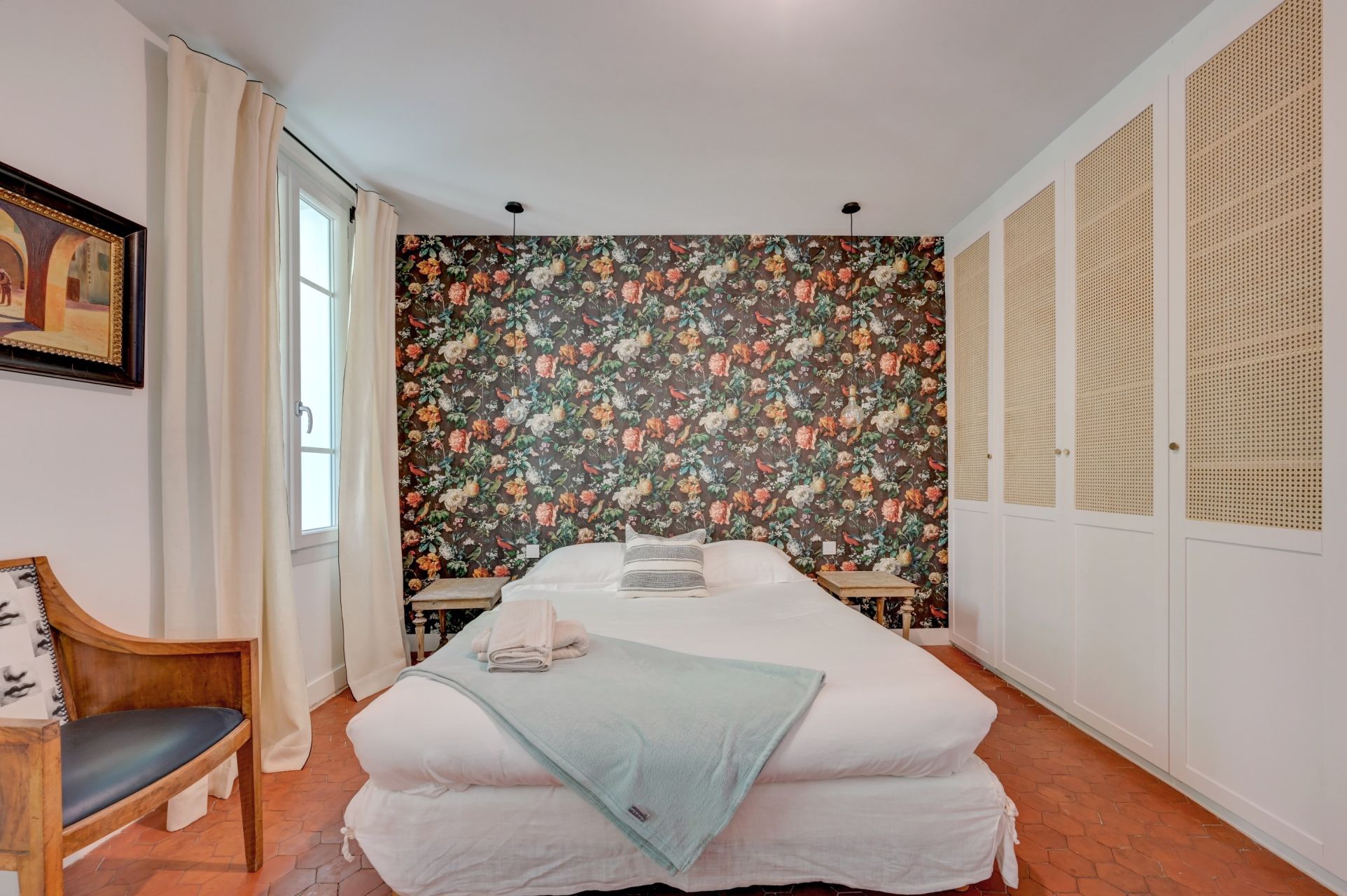 luxury house 5 Rooms for sale on AIX EN PROVENCE (13100)